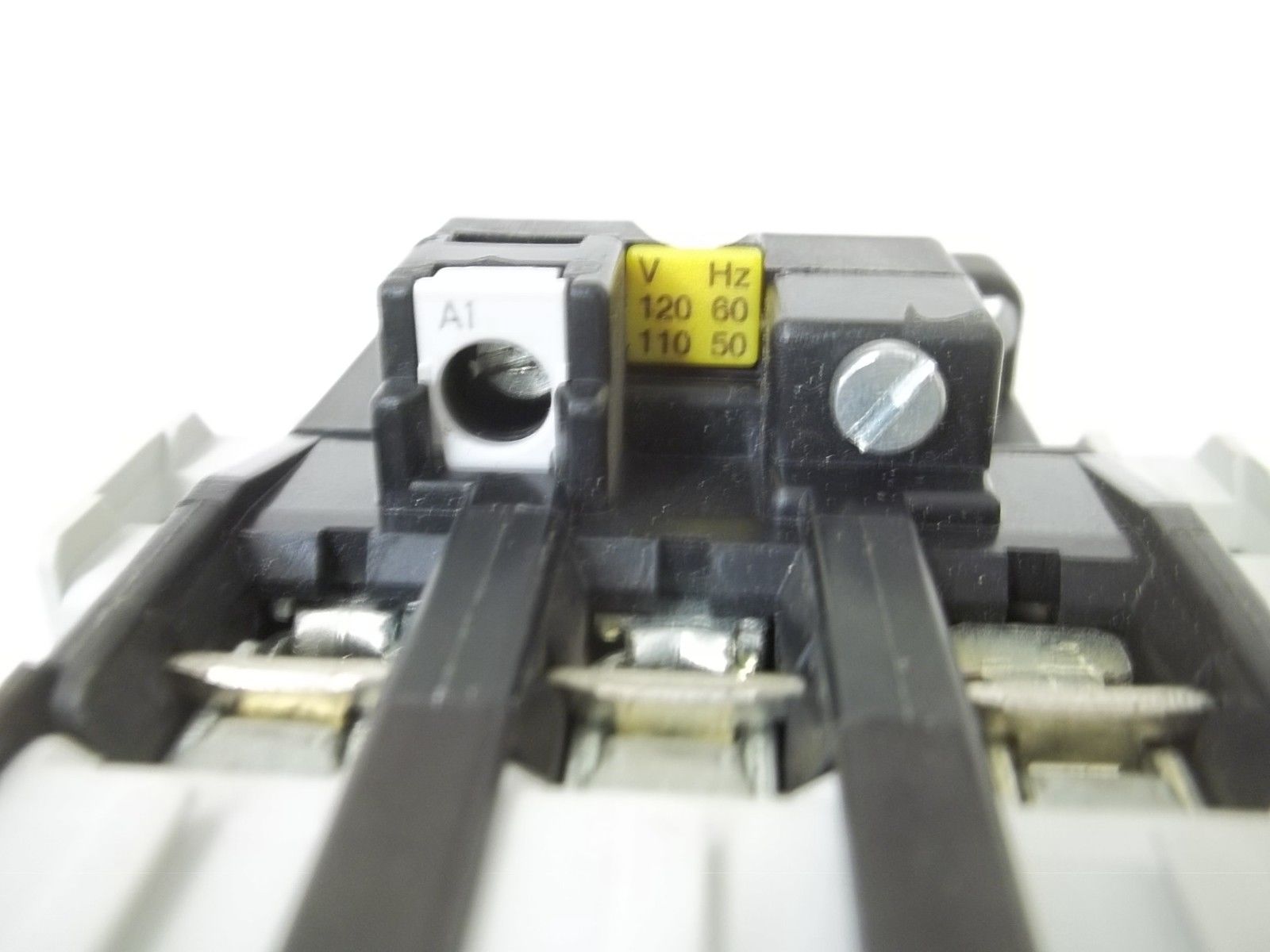 SIEMENS 3TF4422-OA WITH 3TY7561-1AA00(2) CONTACTOR 120V UNMP