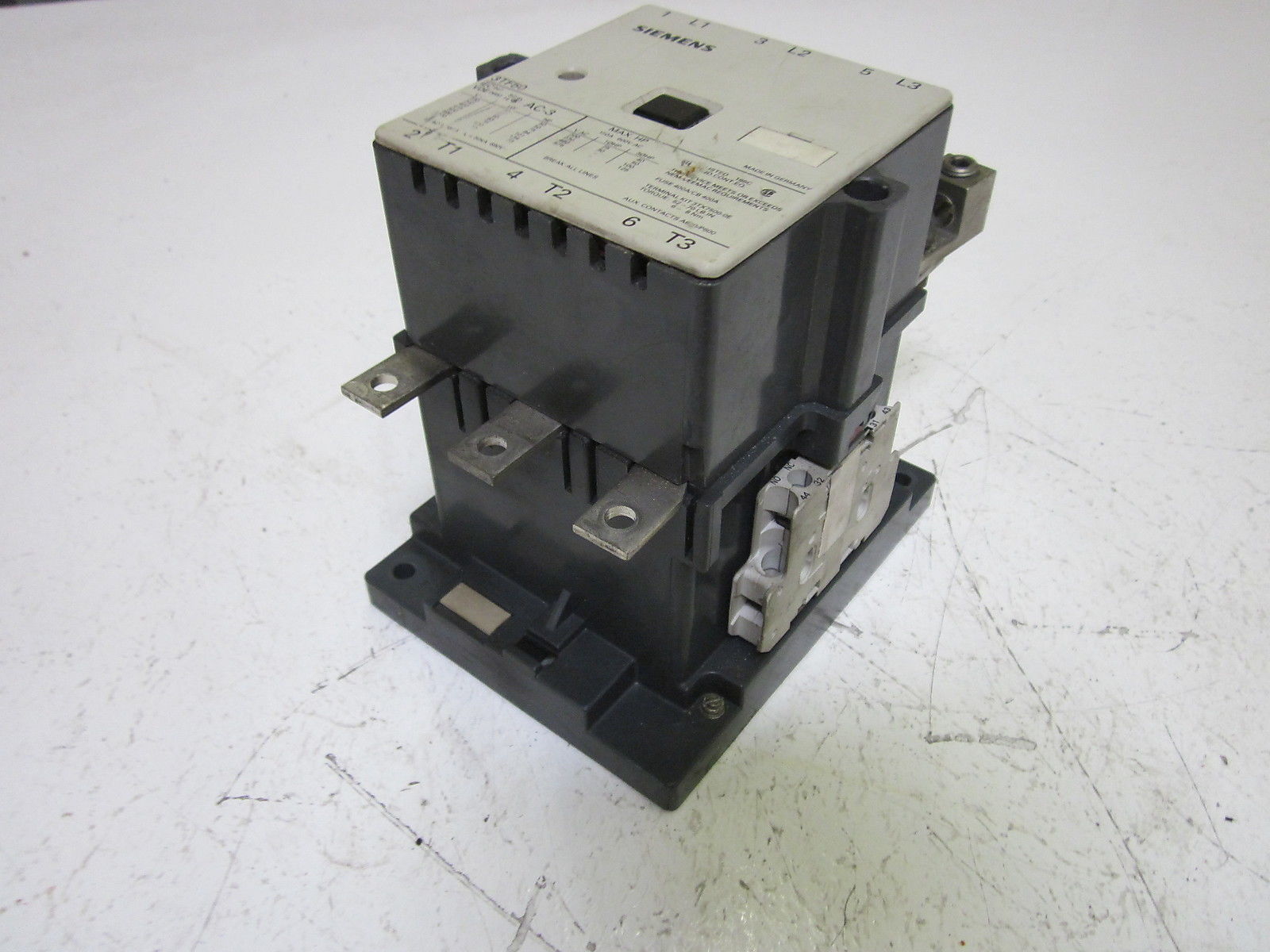 SIEMENS 3TF5022-0AQD CONTACTOR 600VAC  UNMP