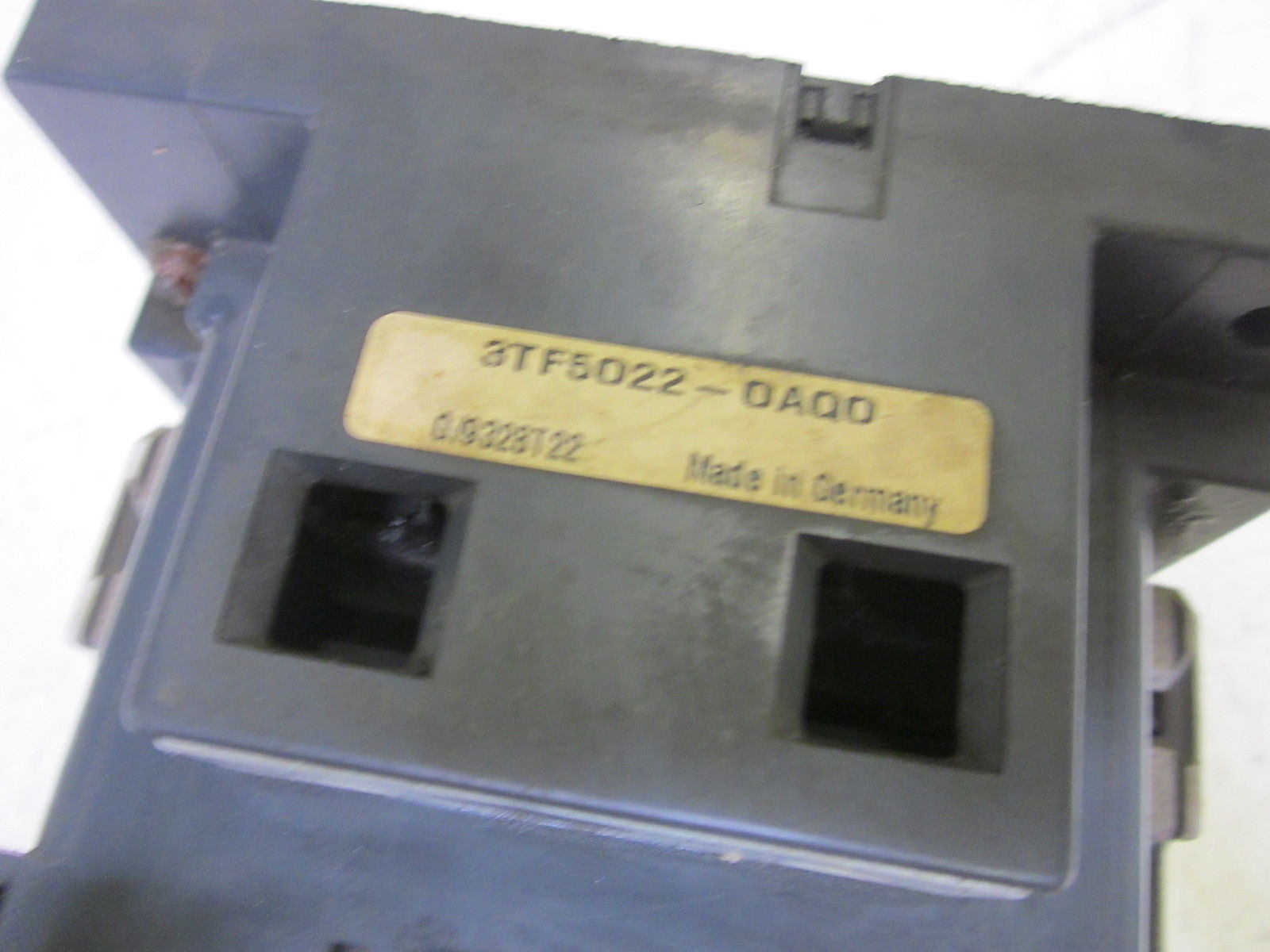 SIEMENS 3TF5022-0AQD CONTACTOR 600VAC  UNMP