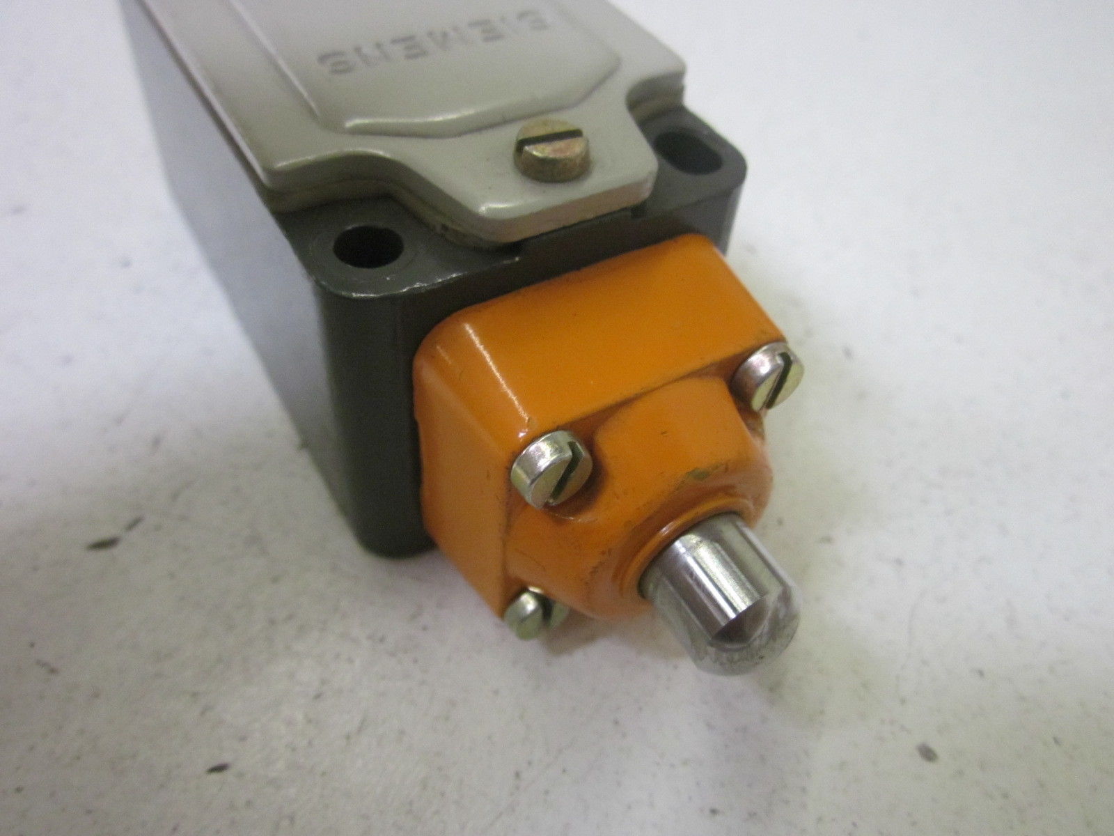 SIEMENS  3ZA2312-1C UNMP