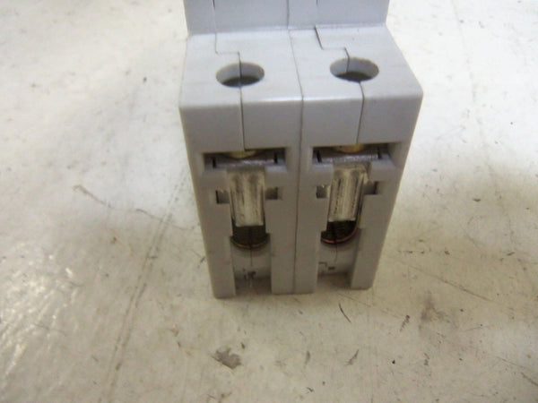 SIEMENS 5SX2204-8 CIRCUIT BREAKER 4A UNMP