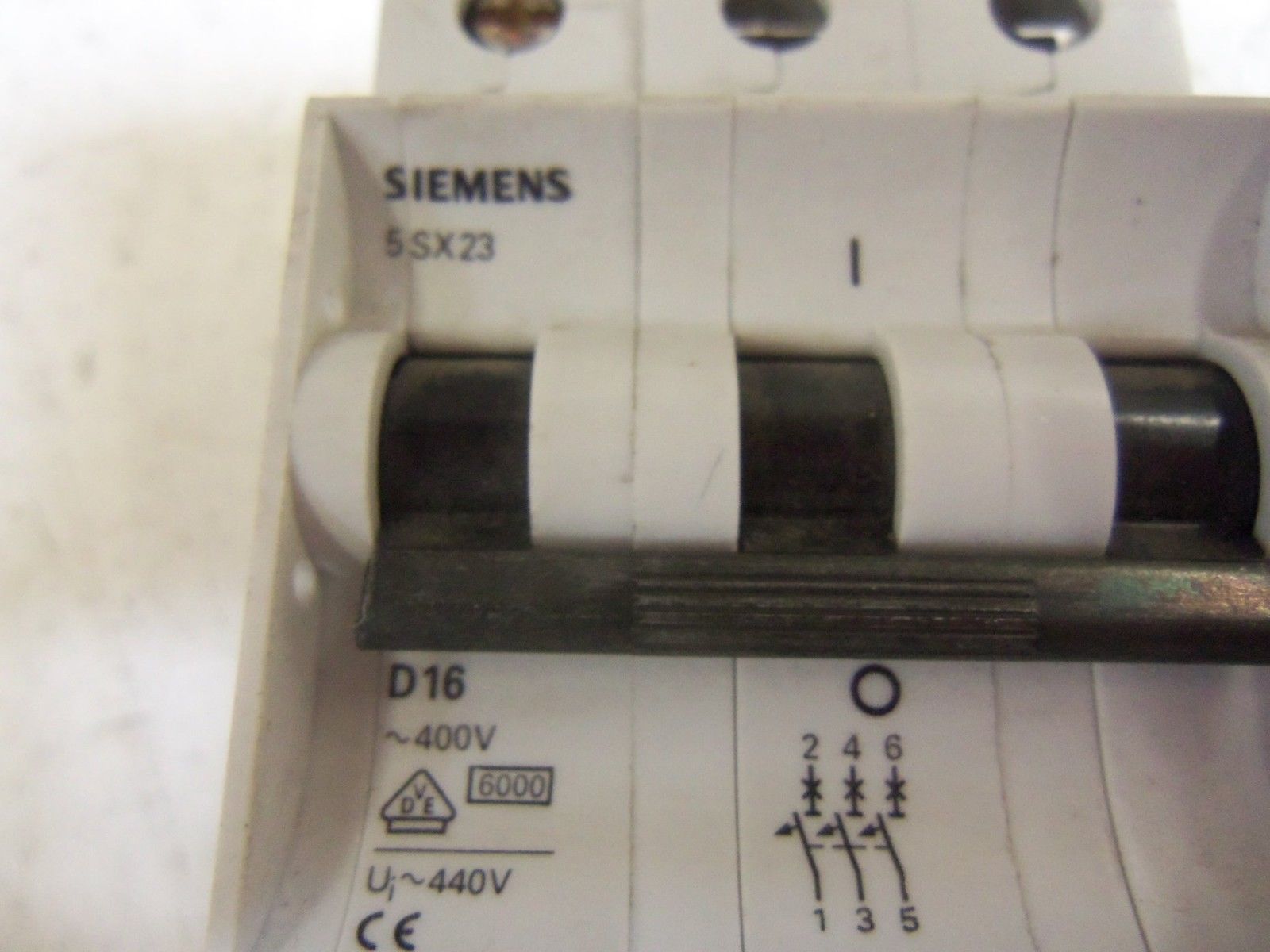 SIEMENS 5SX2316-8 CIRCUIT BREAKER 16A  UNMP