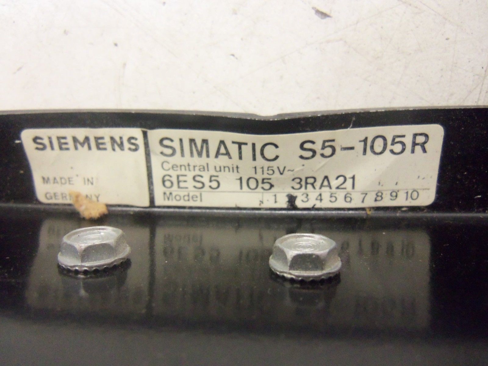 SIEMENS SIMATIC S5-105R 6ES5105-3RA21 PROGRAMMABLE CONTROLLER(AS PICUTRED)UNMP