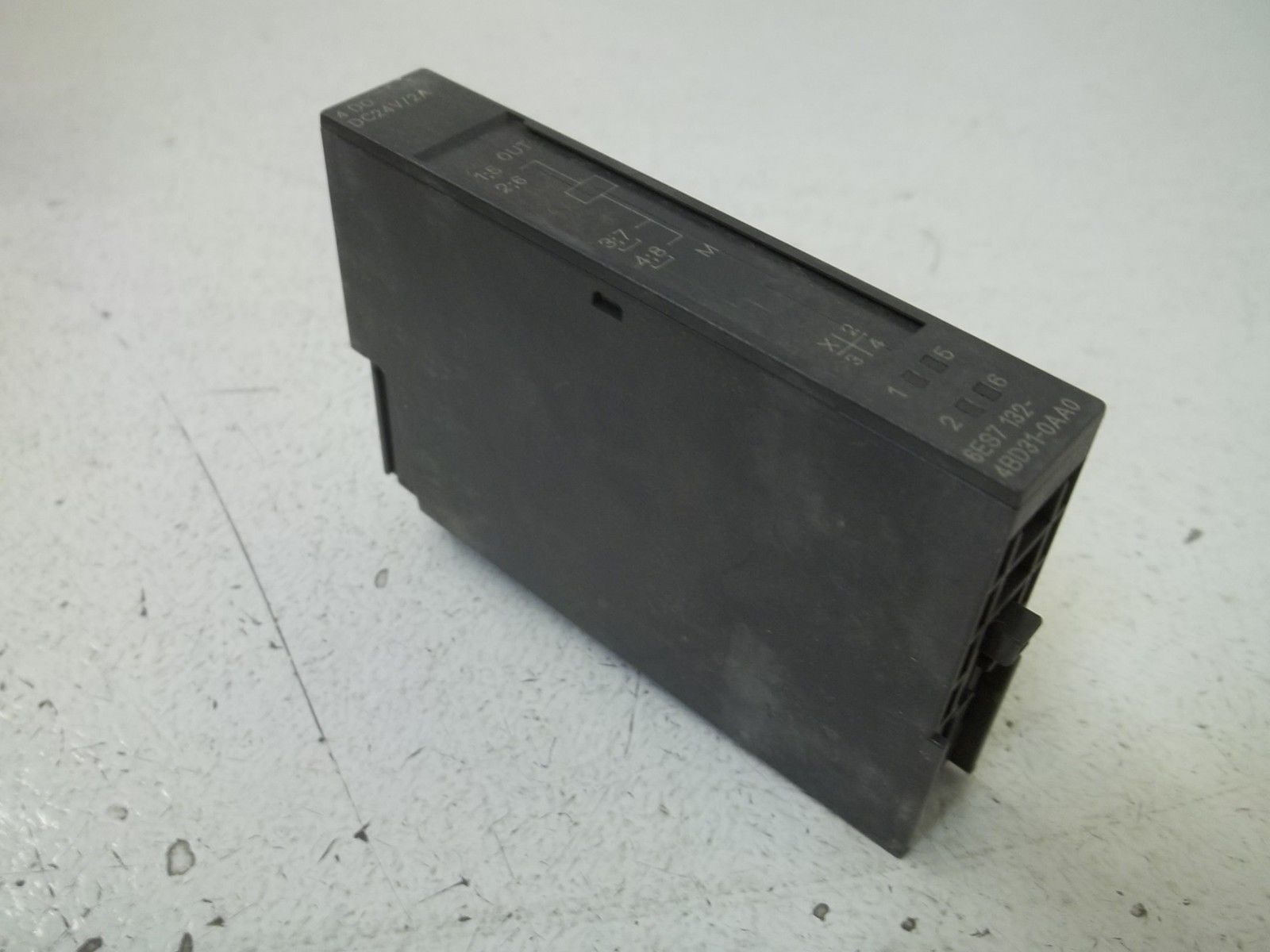 SIEMENS 6ES7 132-4BD31-0AA0 DIGITAL OUTPUT (4) NSMP