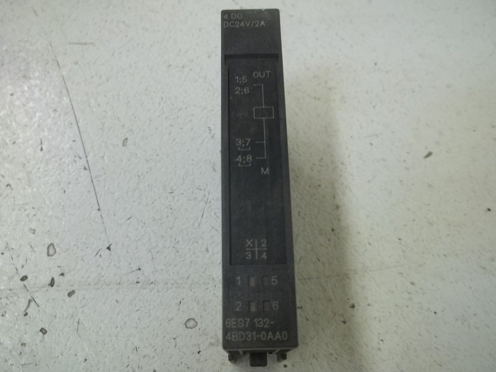 SIEMENS 6ES7 132-4BD31-0AA0 DIGITAL OUTPUT (4) NSMP