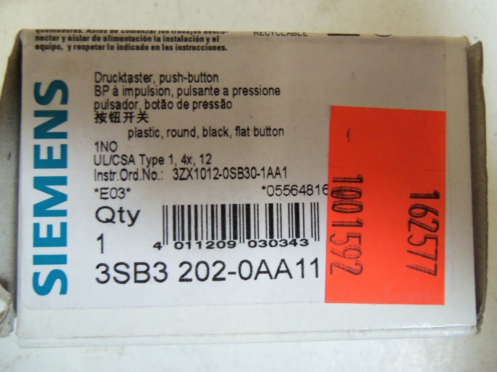 SIEMENS PUSH BUTTON (BLACK) 3SB3 202-0AA11 *NEW IN BOX*