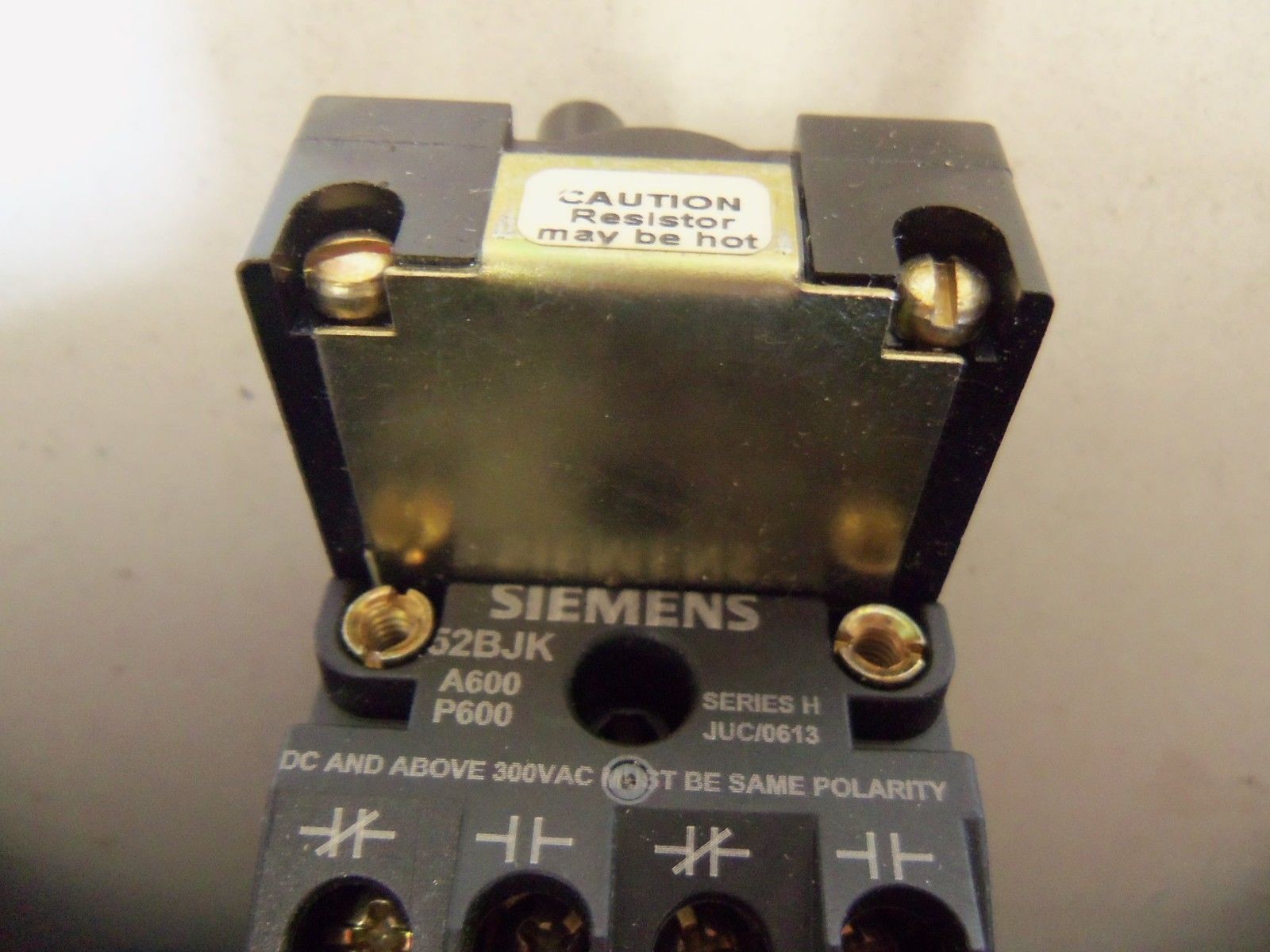 SIEMENS PUSH TO TEST PILOT LIGHT 52PX6MBAY *NEW IN BOX*
