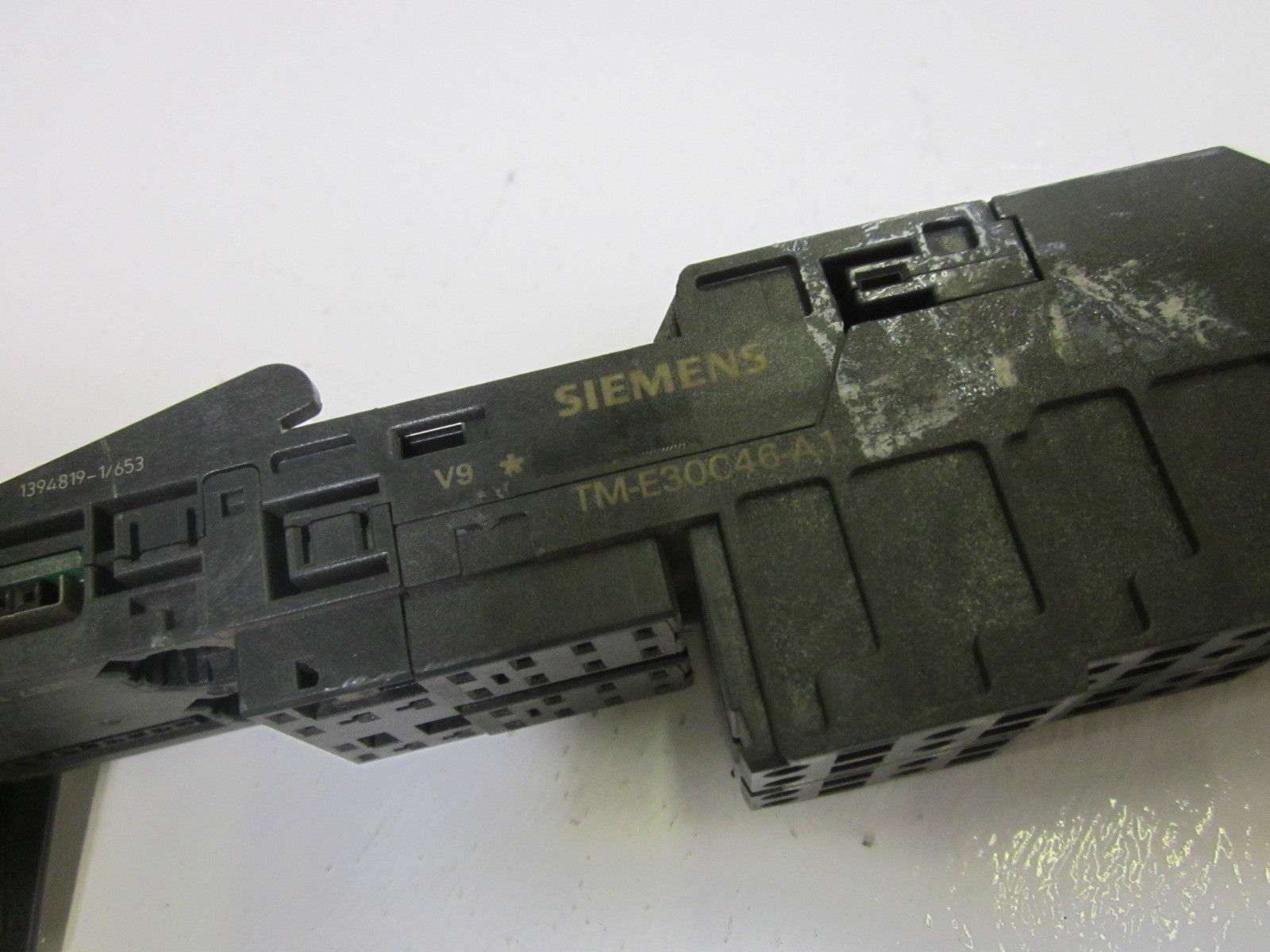 SIEMENS TM-E30C46-A1 TERMINAL MODULE UNMP