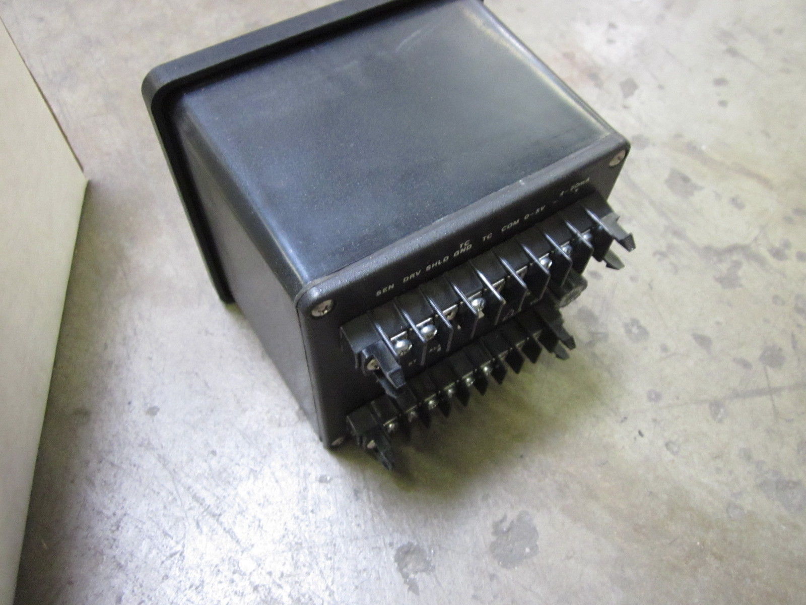 SIGNET 3-9859.100 MODEL 3 CONDUCTIVITY ANALYZER 0-100 120V UNMP