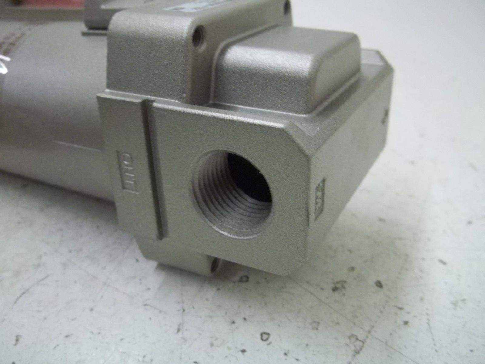SMC AFM40-N04-8Z PNEUMATIC FILTER 150PSI NSNP
