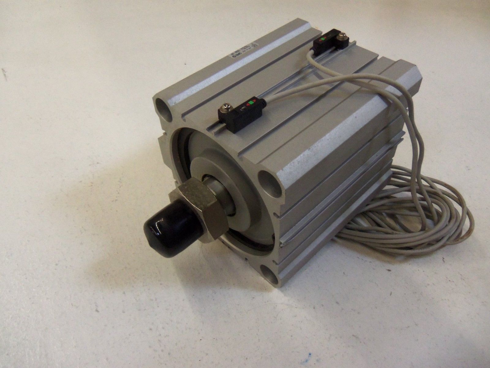SMC AIR CYLINDER CDQ2B100-75DM-J79WL UNMP