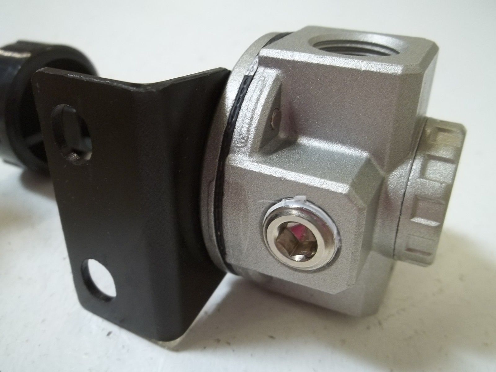 SMC AR200-03B-X113 AIRLINE EQUIP NSNP