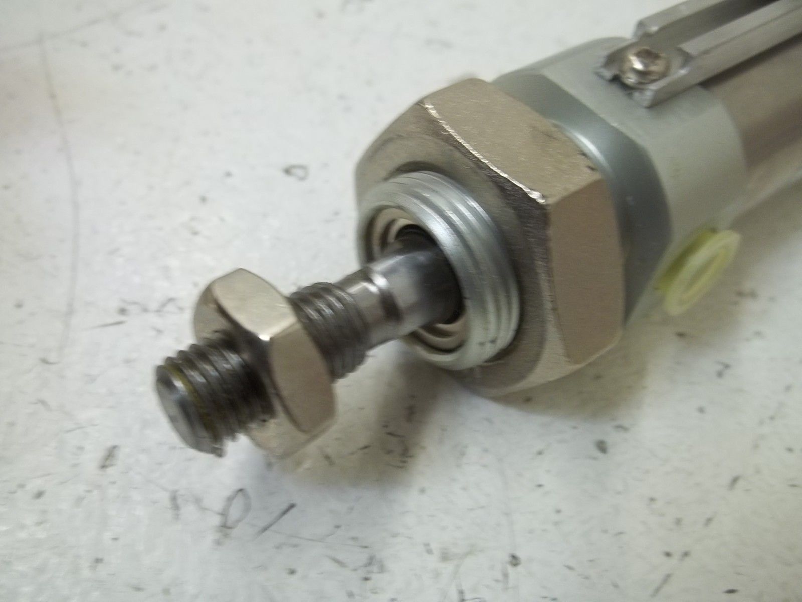 SMC CD85N25-25-A PNEUMATIC CYLINDER UNMP