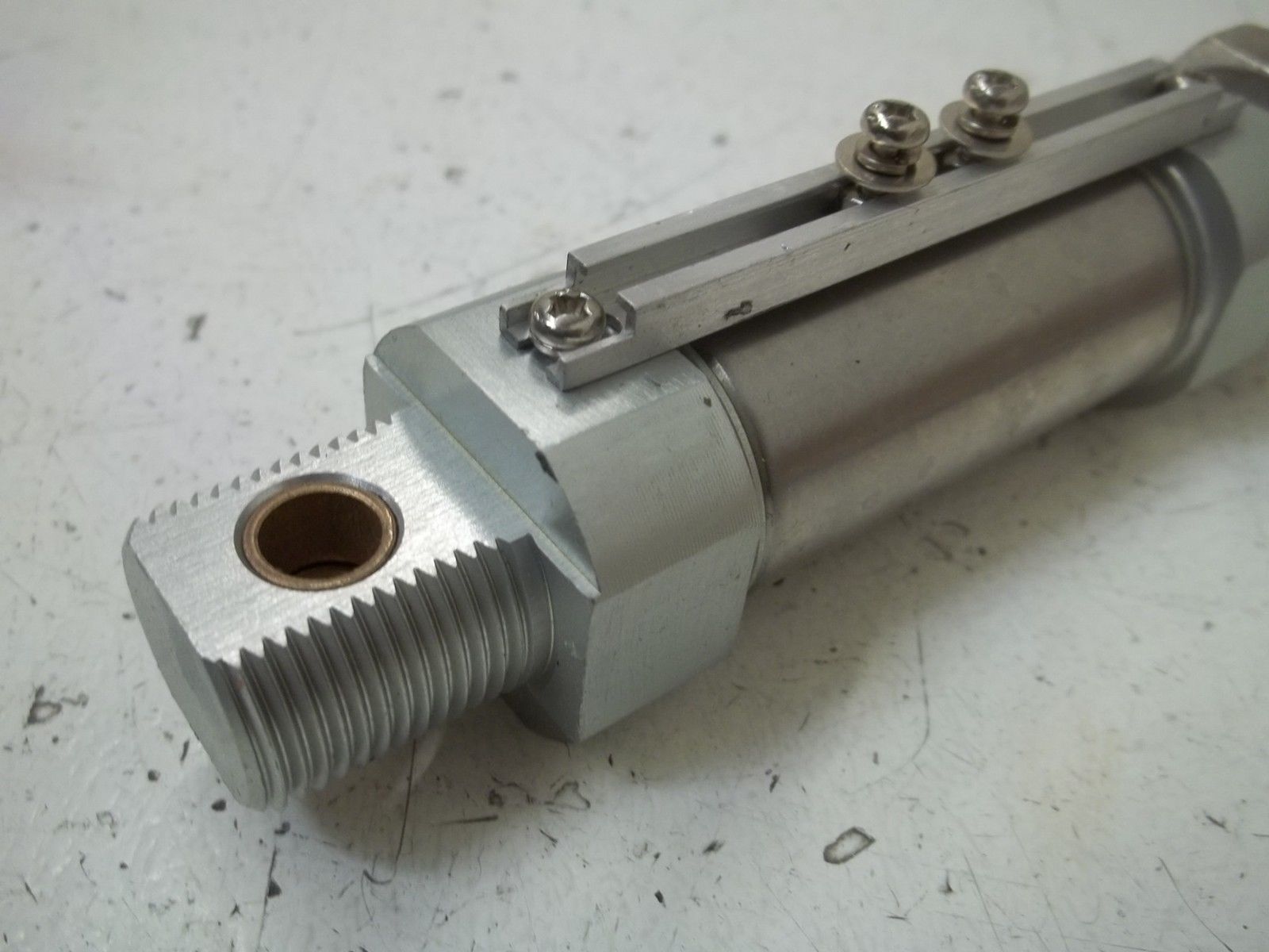 SMC CD85N25-25-A PNEUMATIC CYLINDER UNMP
