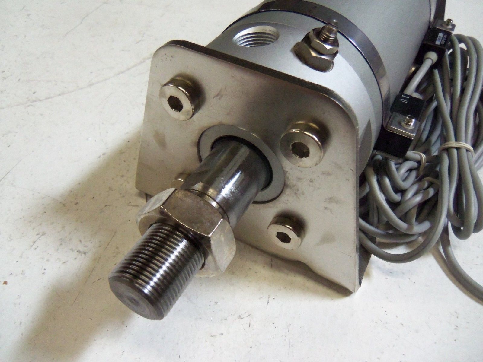 SMC CDG1LA80-100-B53L CYLINDER NSNP