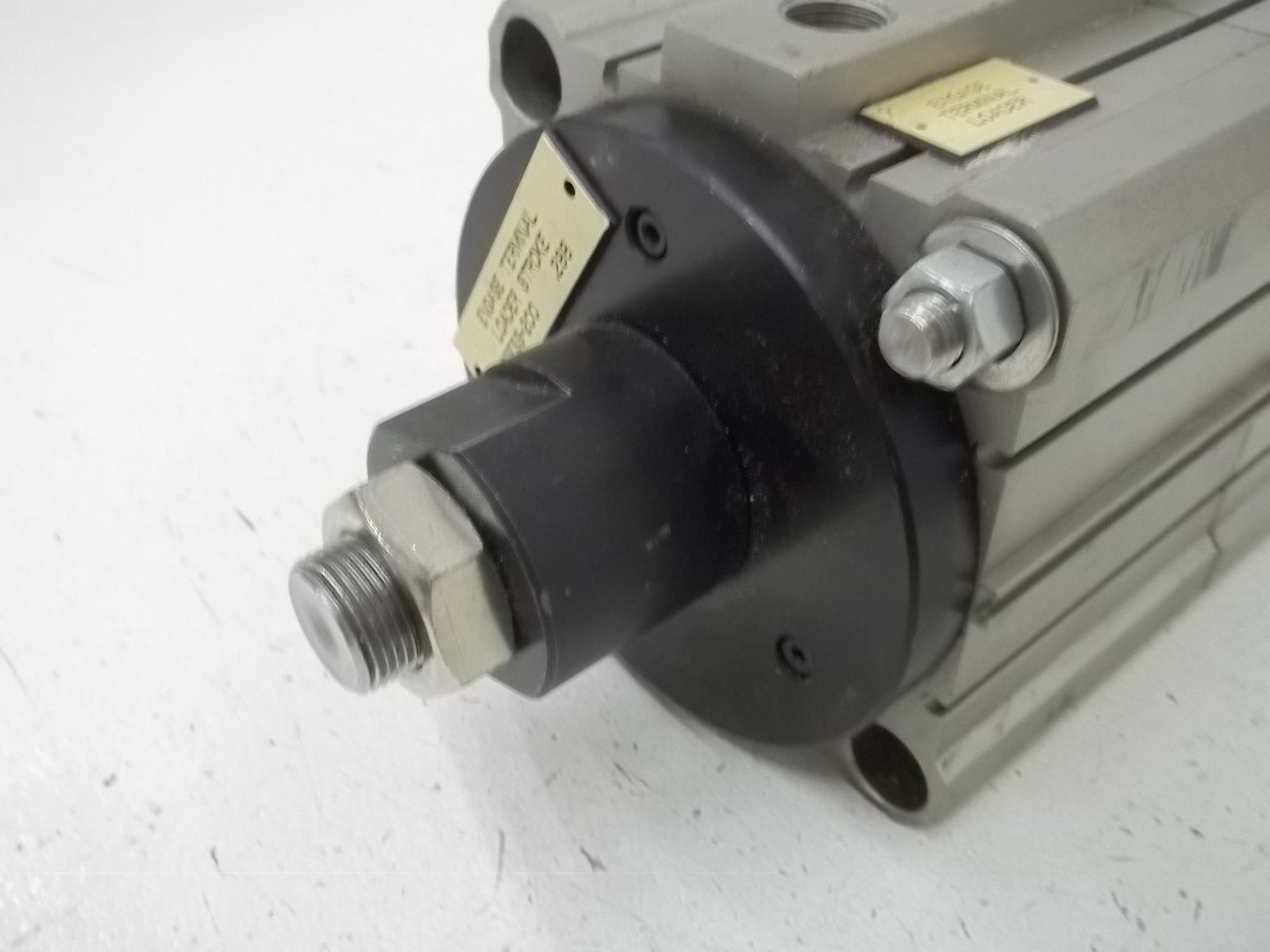 SMC CDQ2B100D-J7476-XC11 PNEUMATIC CYLINDER UNMP