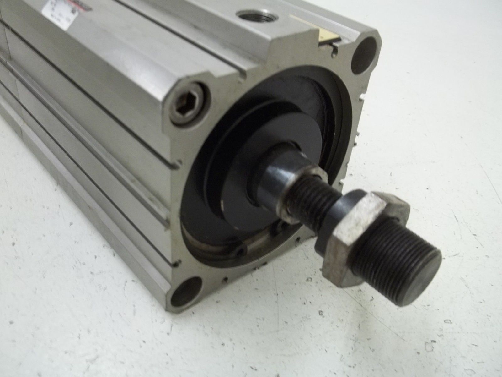 SMC CDQ2B100D-J7476-XC11 PNEUMATIC CYLINDER UNMP