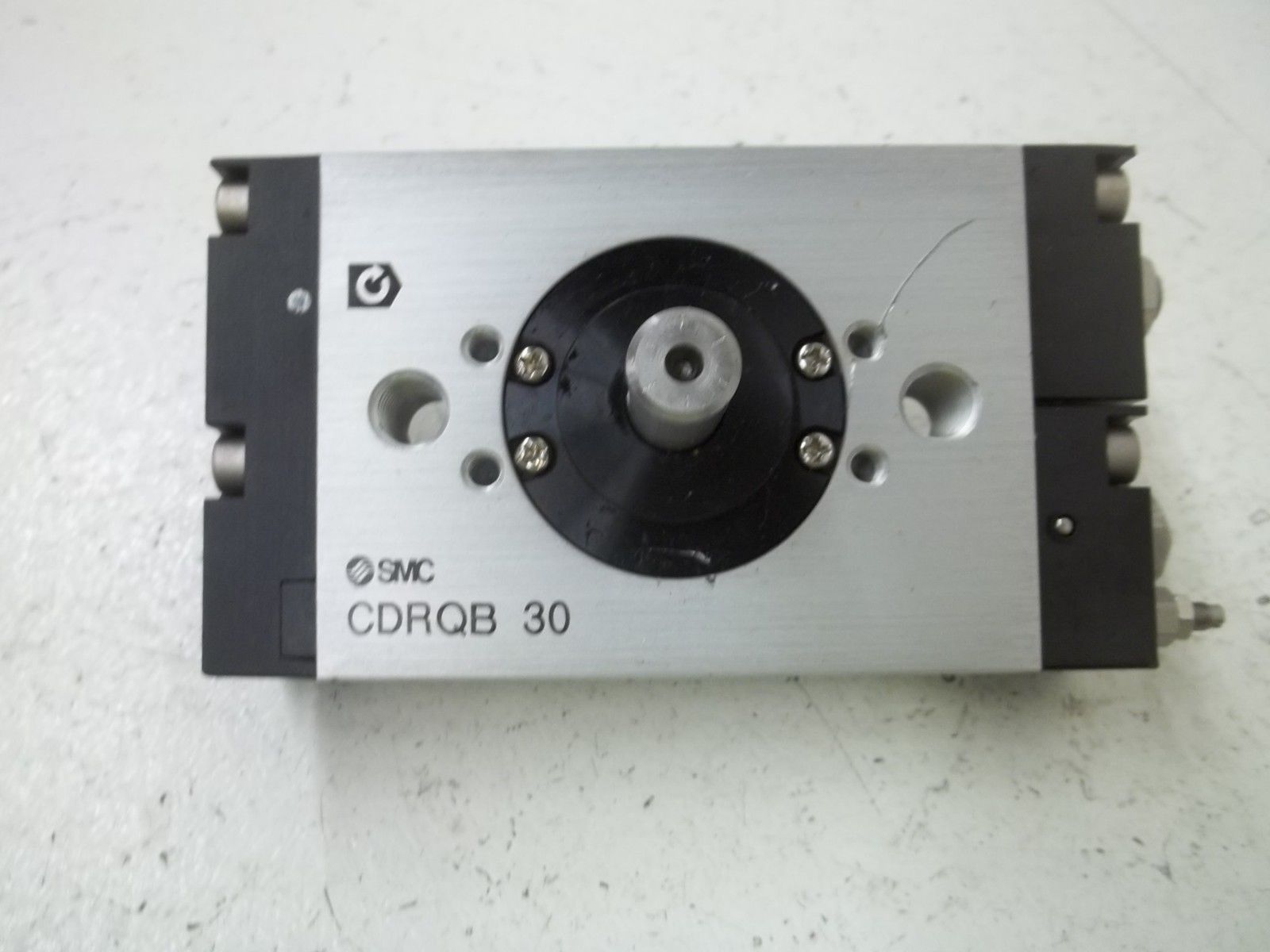 SMC CDRQB30 ROTARY ACTUATOR UNMP