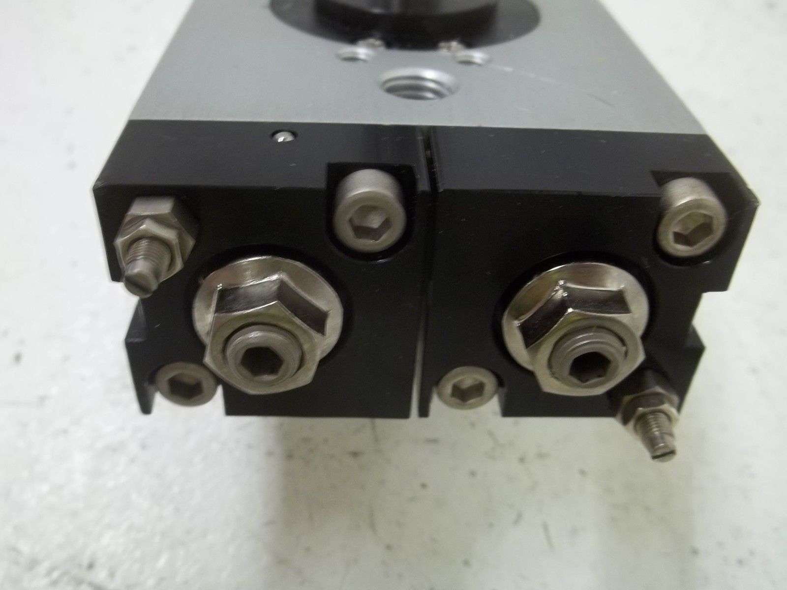 SMC CDRQB30 ROTARY ACTUATOR UNMP