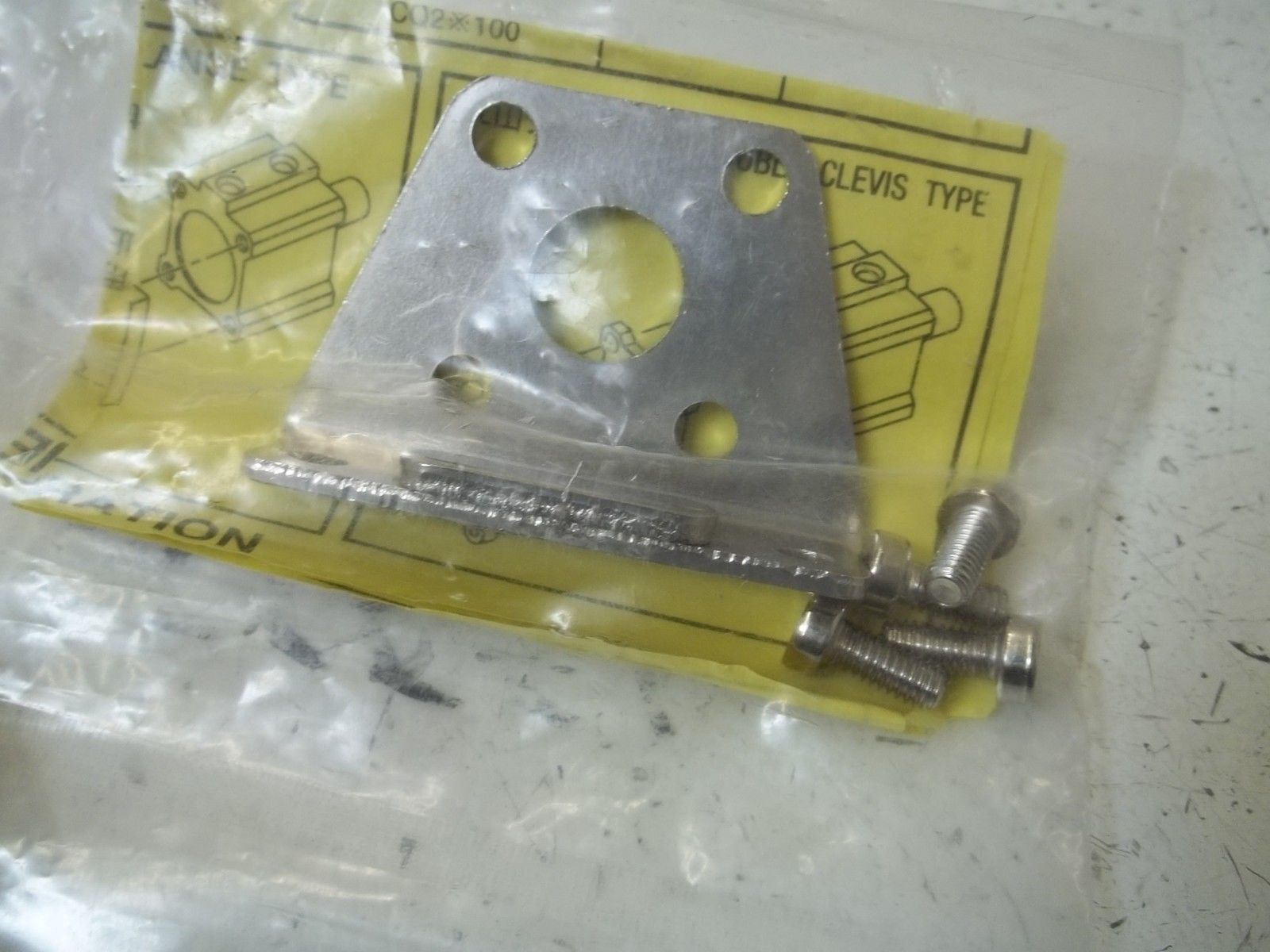 SMC CQ-L016 BRACKET NSNP IN  A BAG