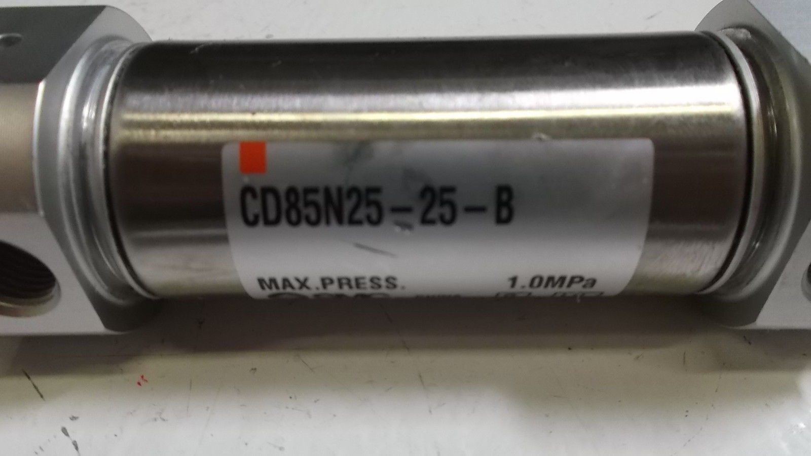 SMC CYLINDER CD85N25-22-B NSNP
