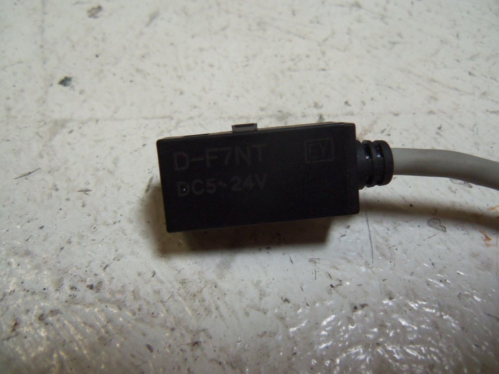 SMC D-F7NT SOLID-STATE AUTO-SWITCH UNMP