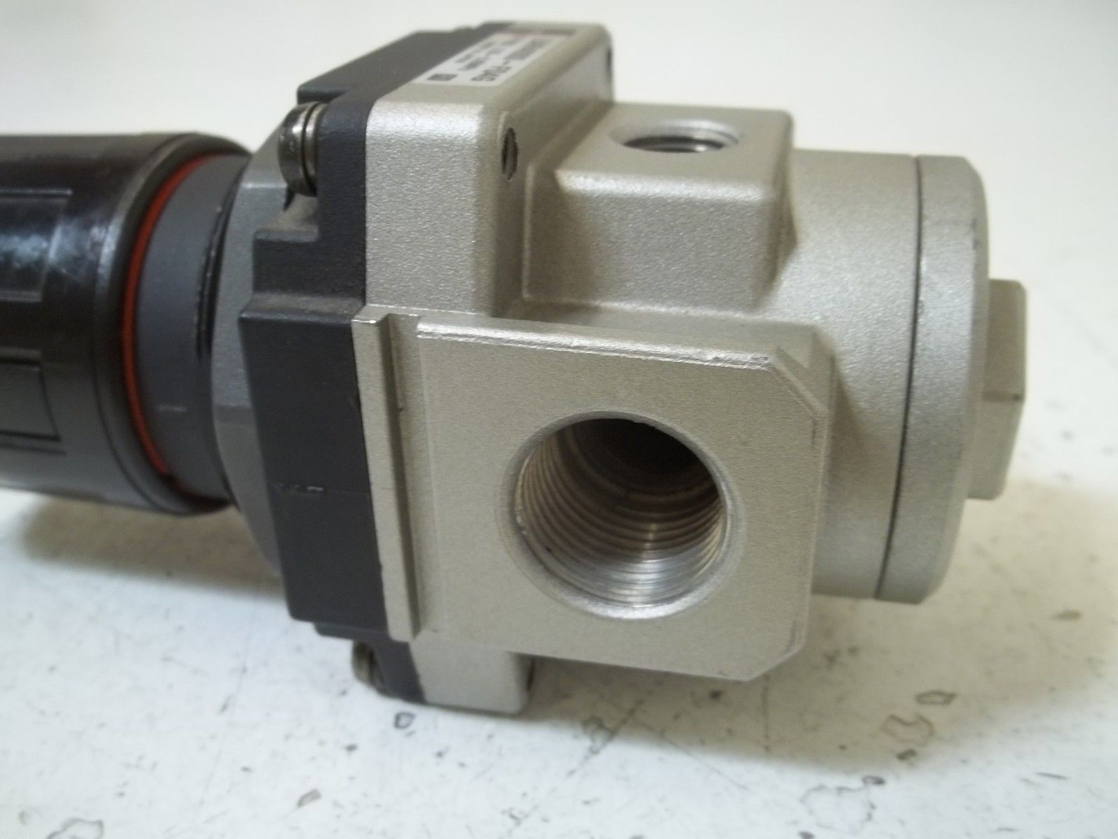 SMC EAR4000-F04G REGULATOR NSNP