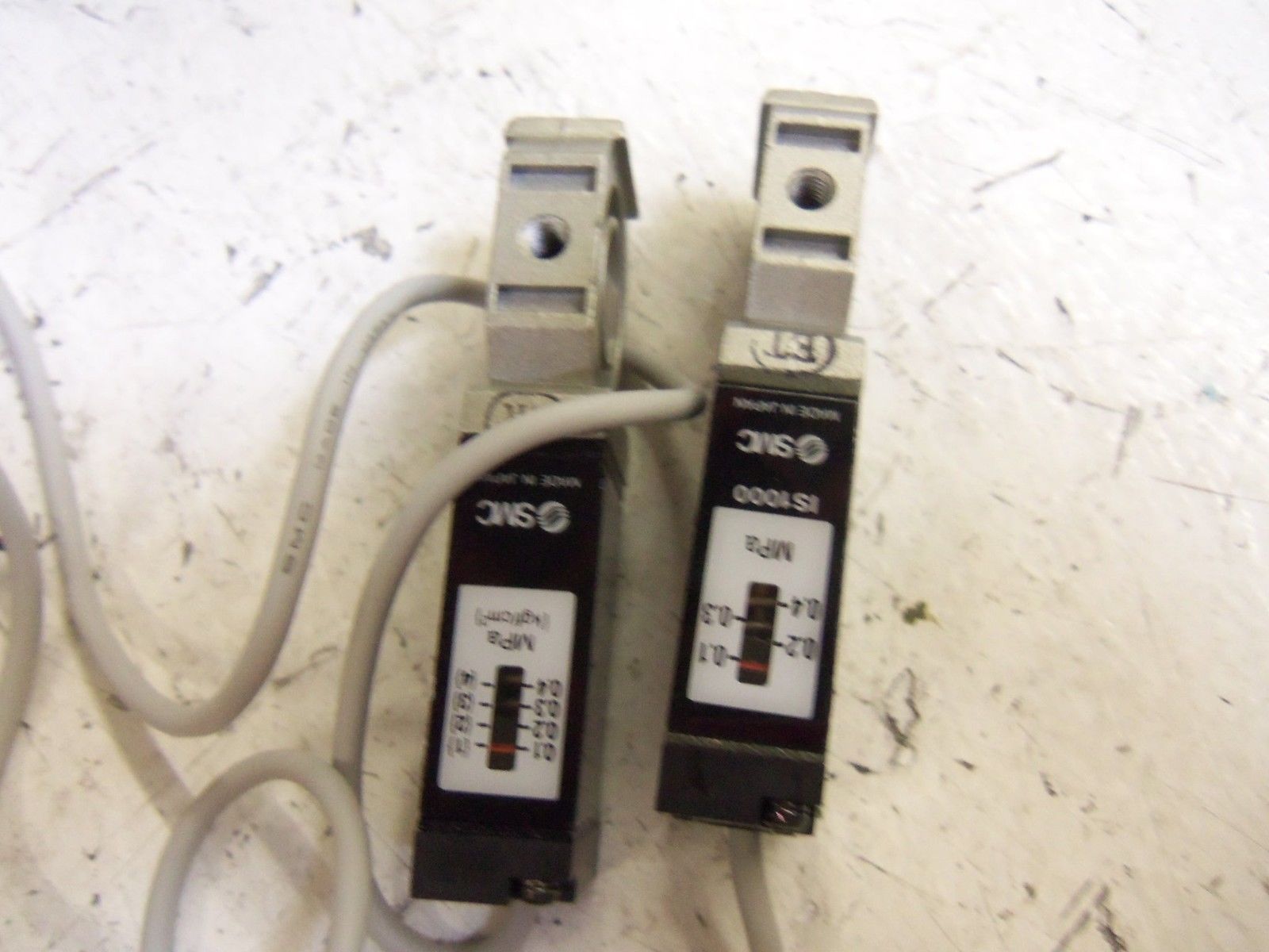 SMC IS1000M-3 PRESSURE SWITCH NSNP