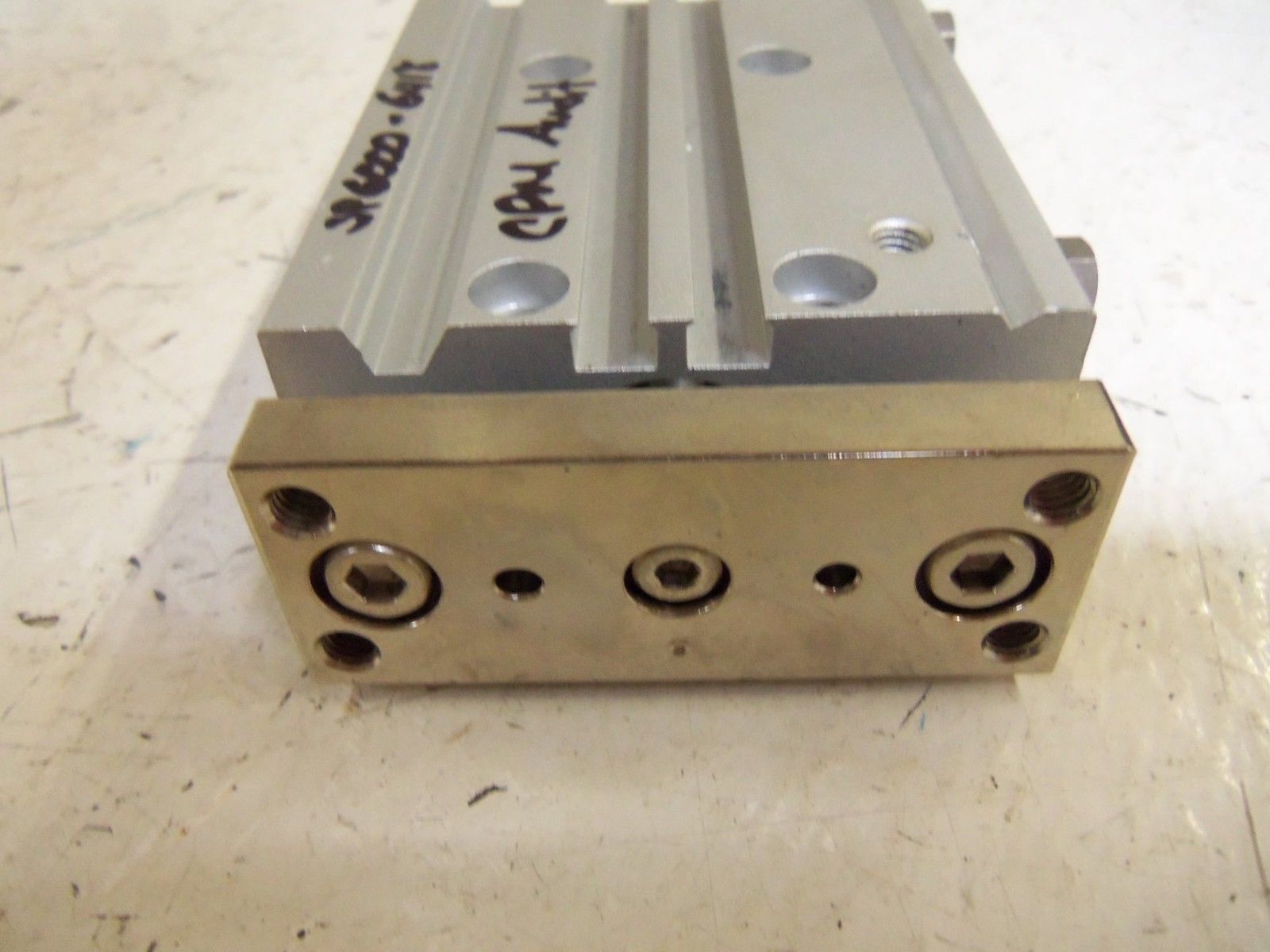 SMC MGPM16N-50 PNEUMATIC CYLINDER UNMP