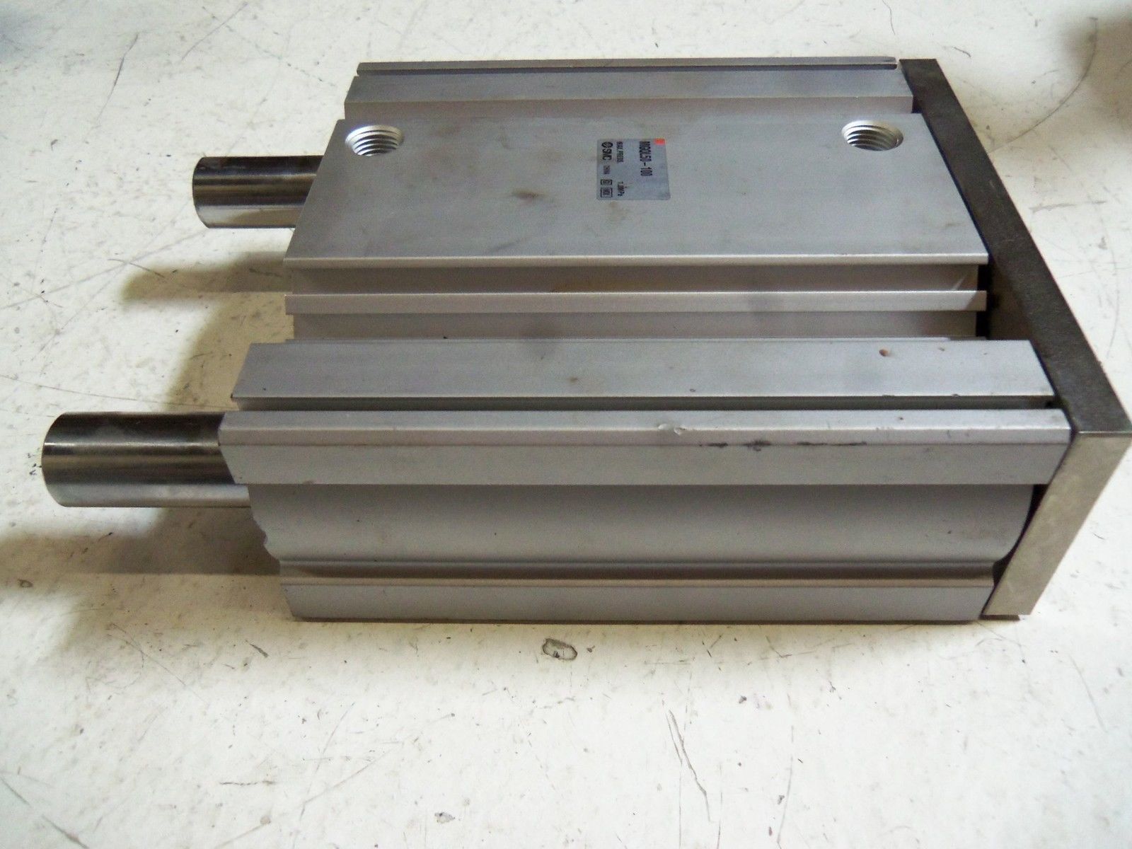 SMC MGQL50-100 ACTUATOR UNMP