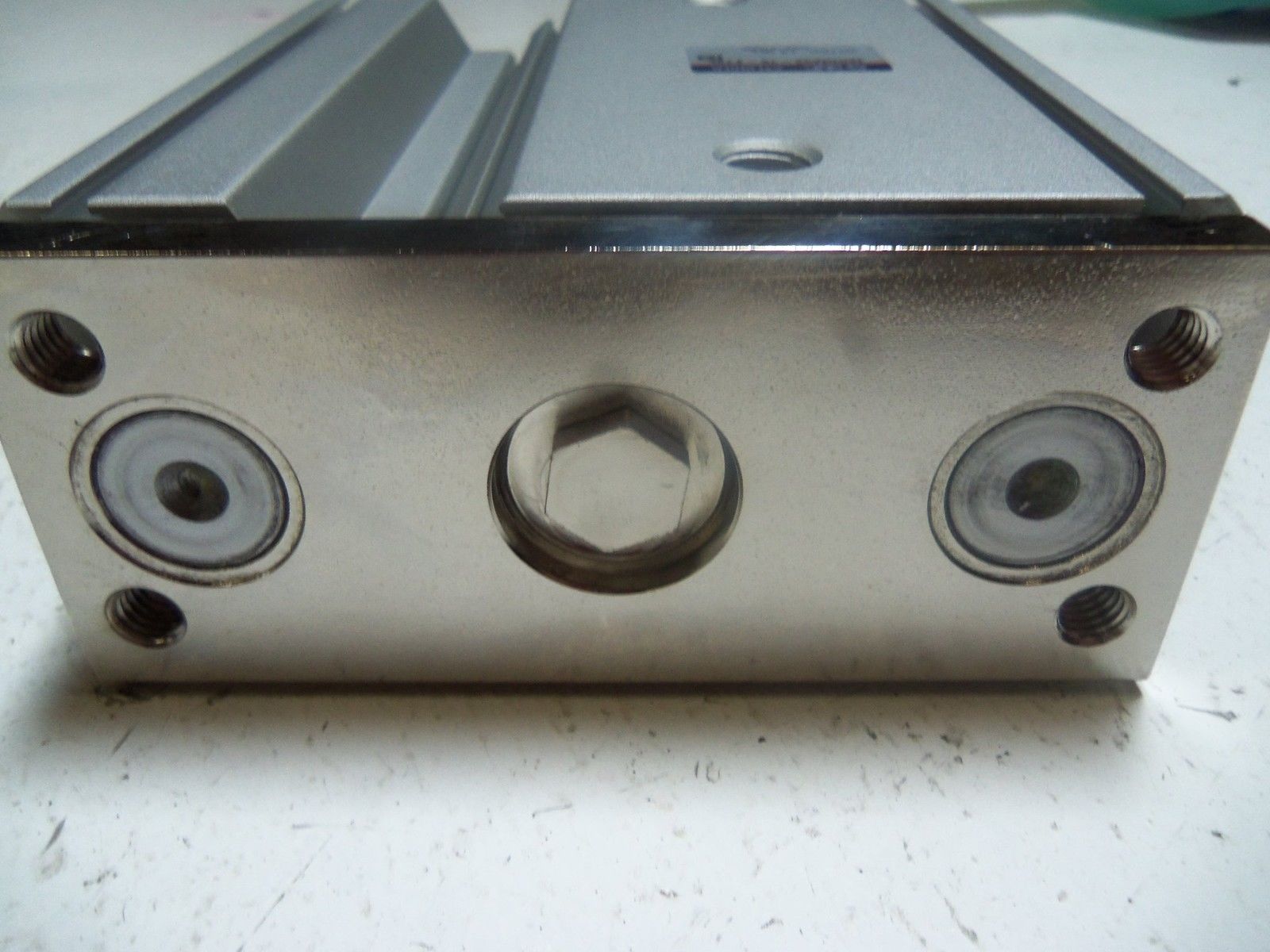 SMC MGQM32-75-Z73L CYLINDER GUIDE BEARING NSMP