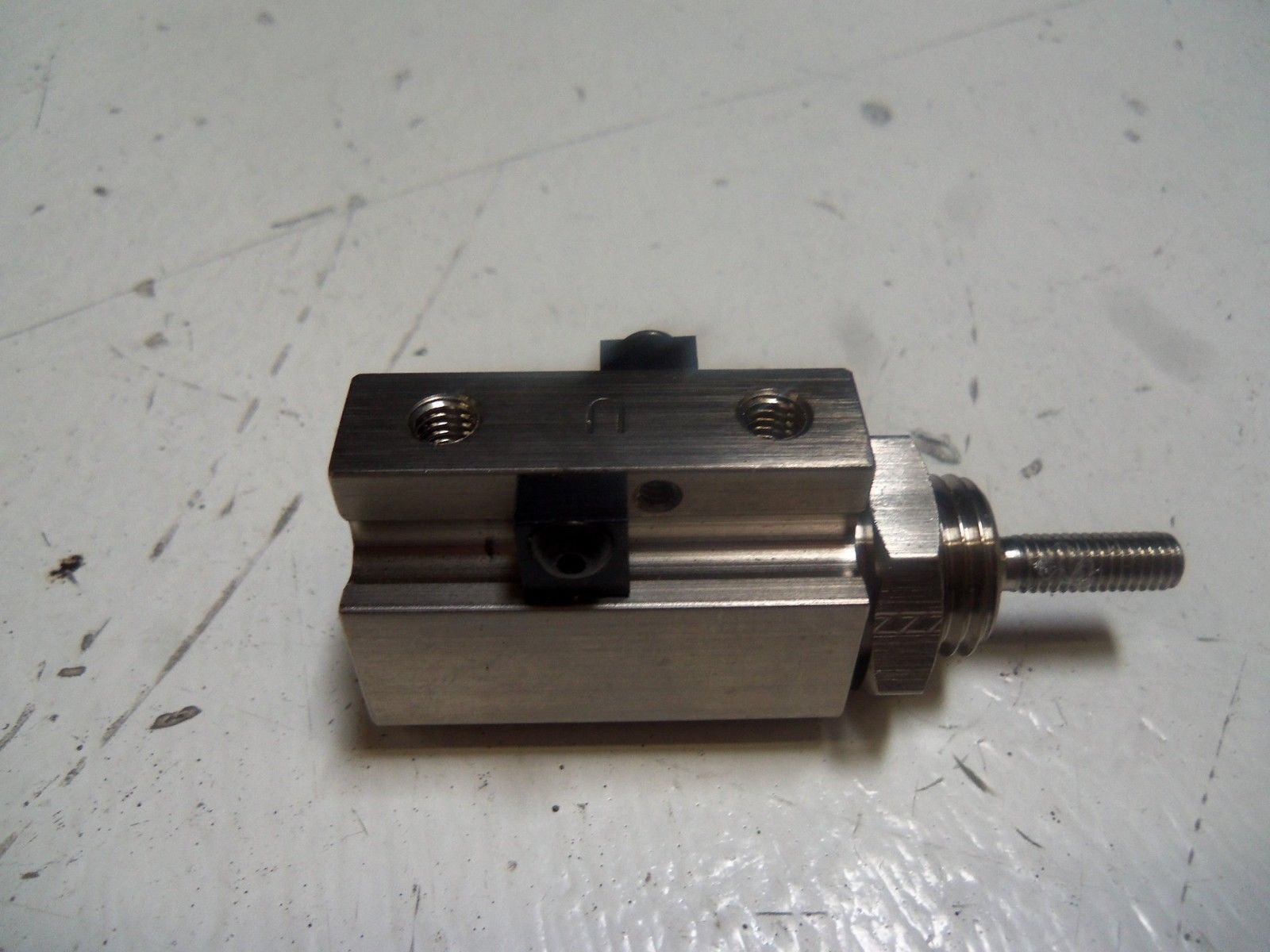 SMC NCDJPB15-037D DOUBLE ACTING PNEUMATIC CYLINDER NSNP