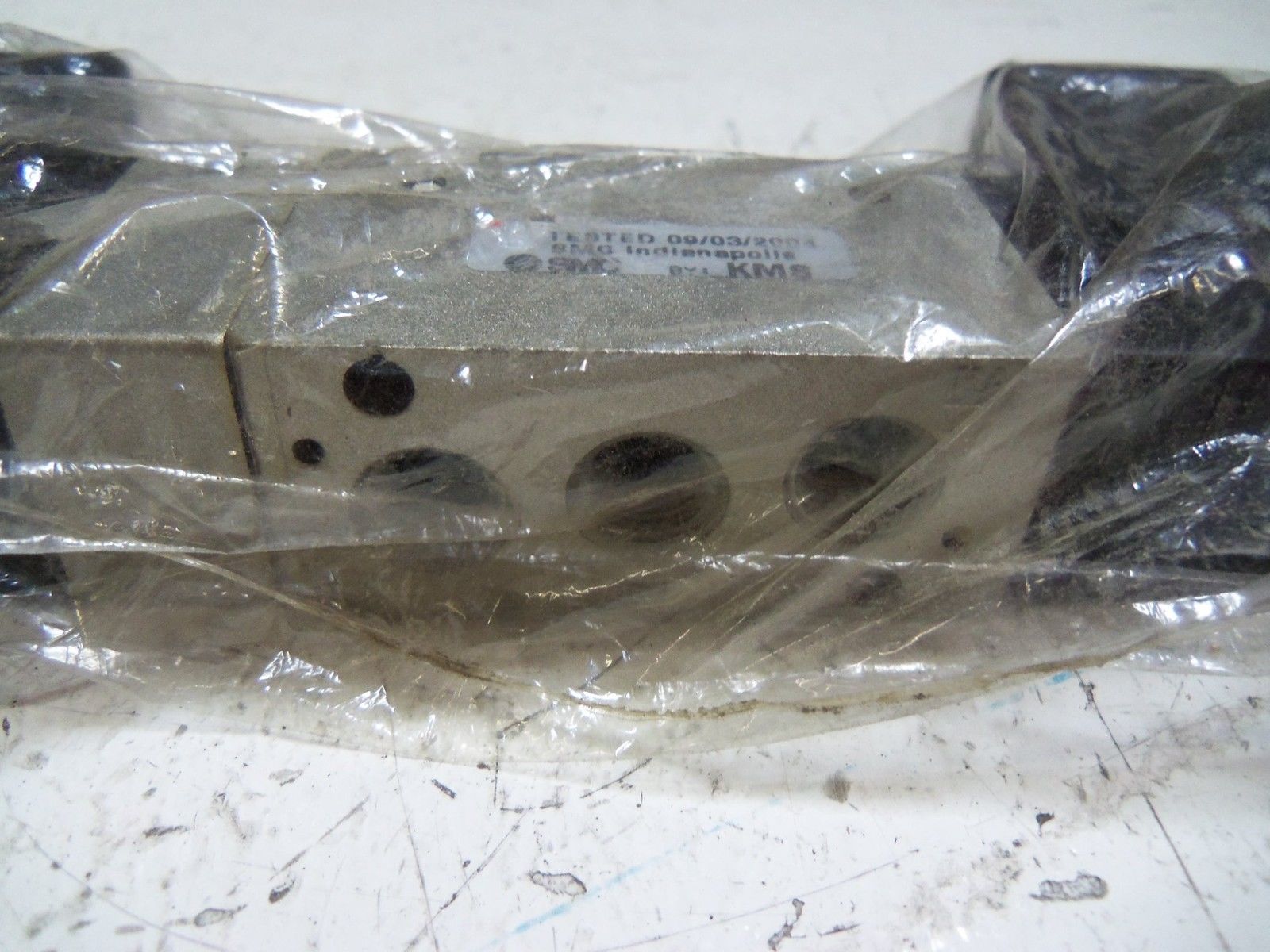 SMC NVFS1320-5D-01T SOLENOID VALVE UNMP