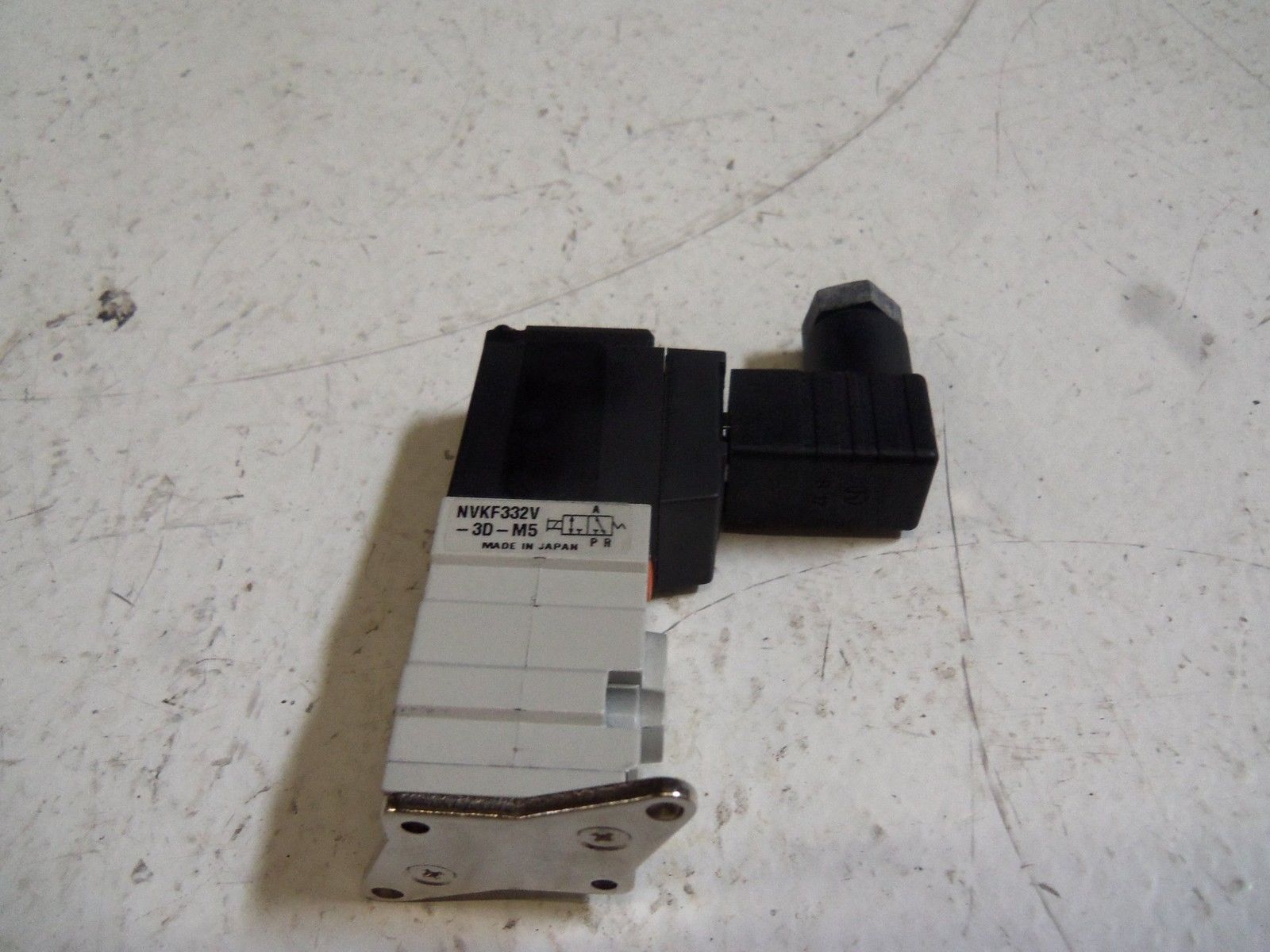 SMC NVKF332V-3D-M5 SOLENOID VALVE NSNP