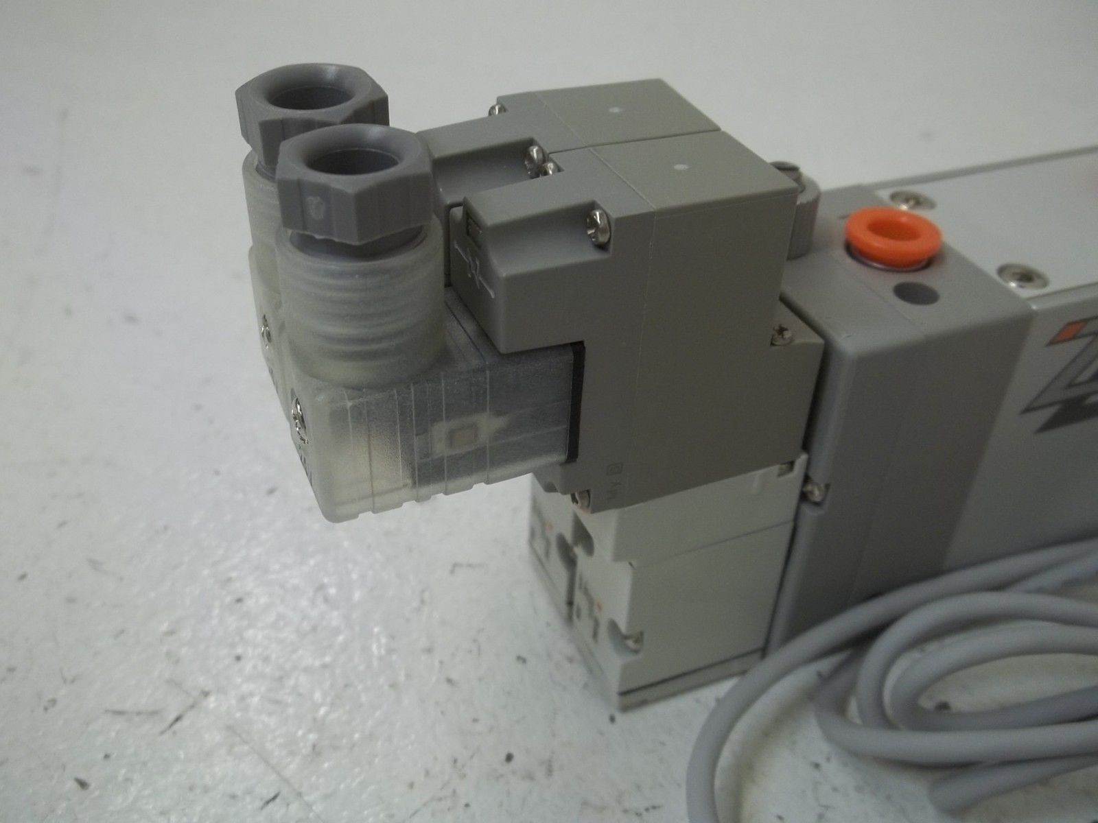 SMC NZL112-K15DZ-E65L MULTI-STAGE VACUUM EJECT. NSNP