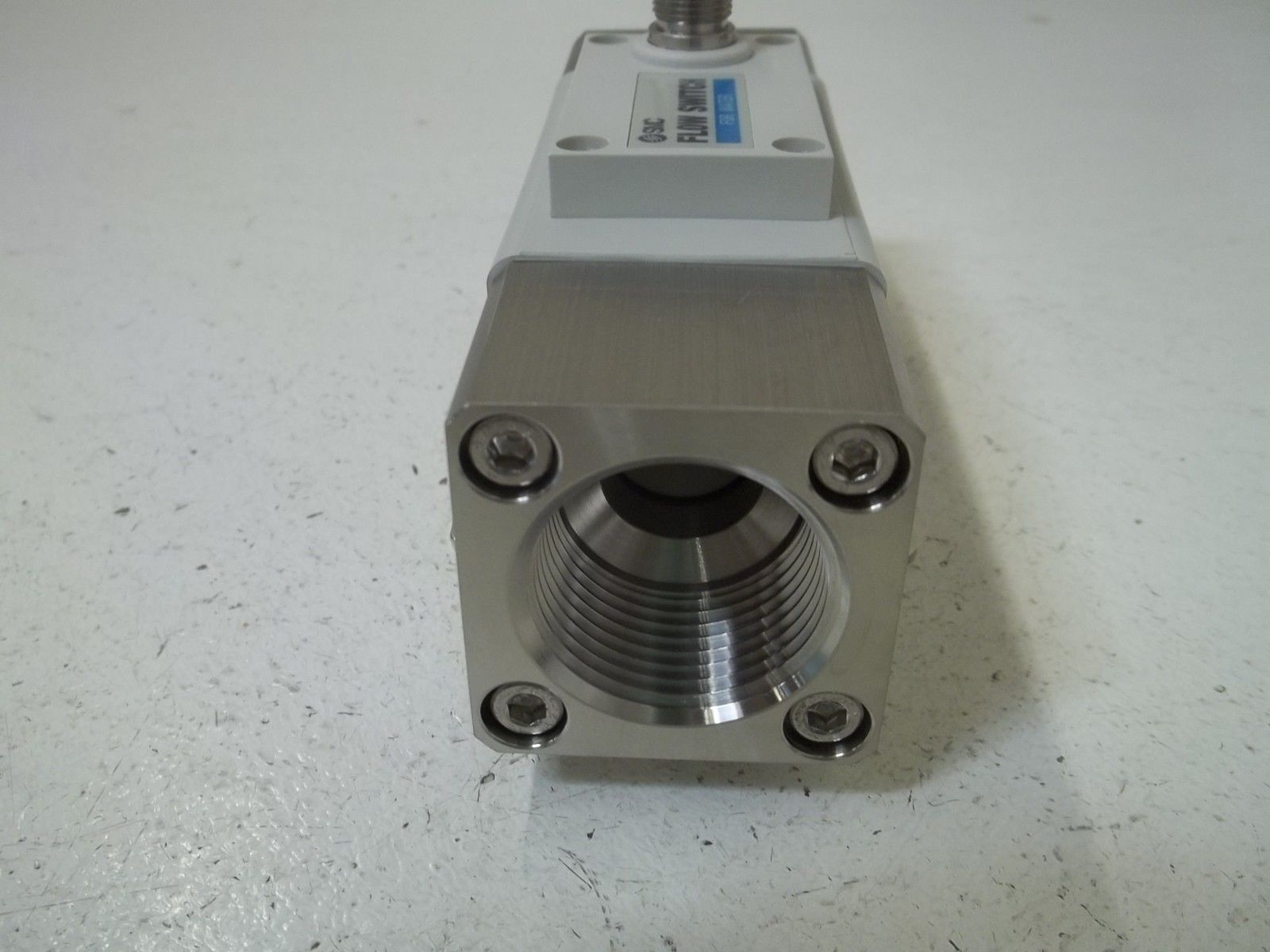 SMC PF2W511-10 FLOW SWITCH NSNP