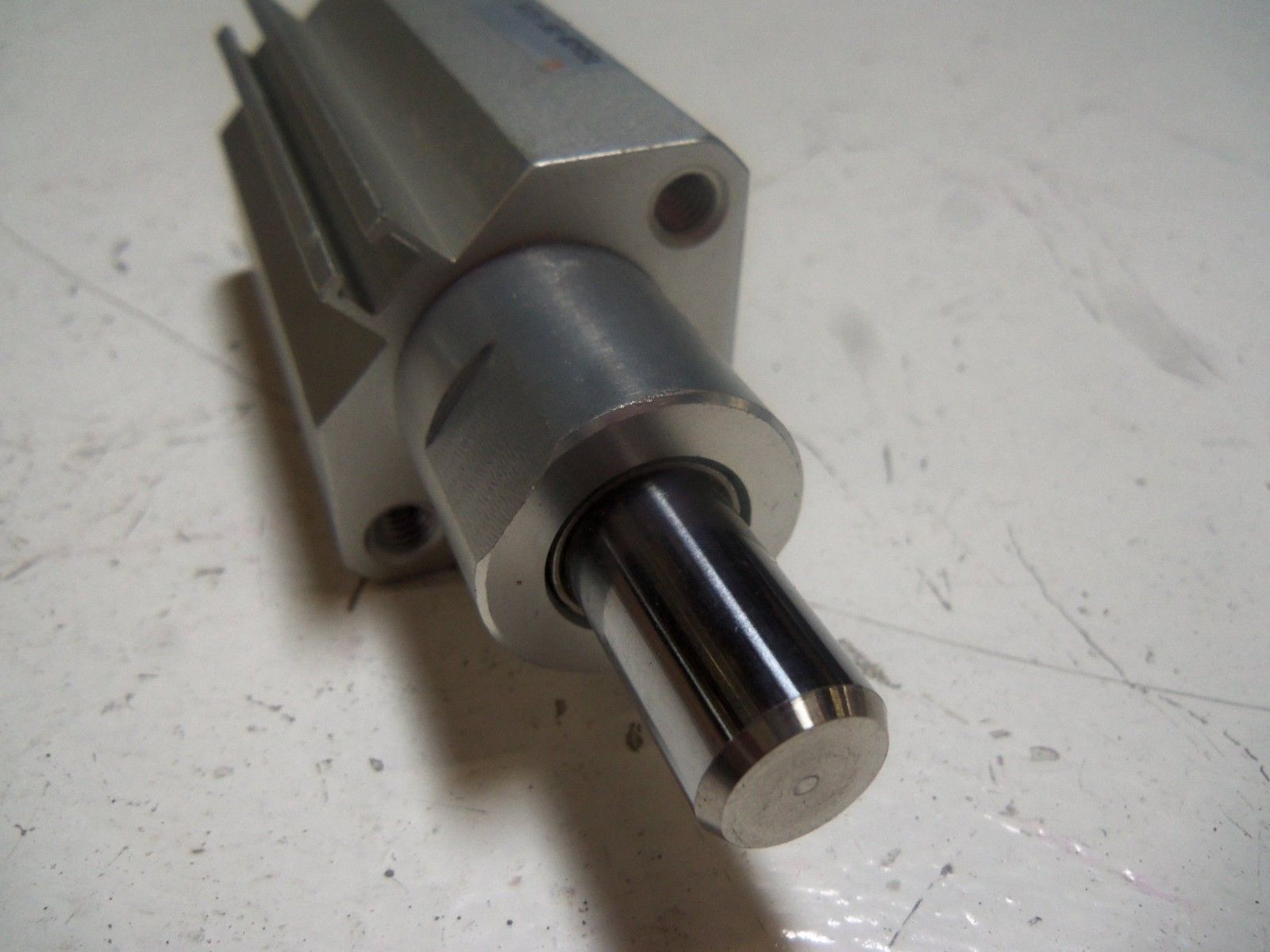 SMC RSQA20-20T-XC18 CYLINDER NSNP