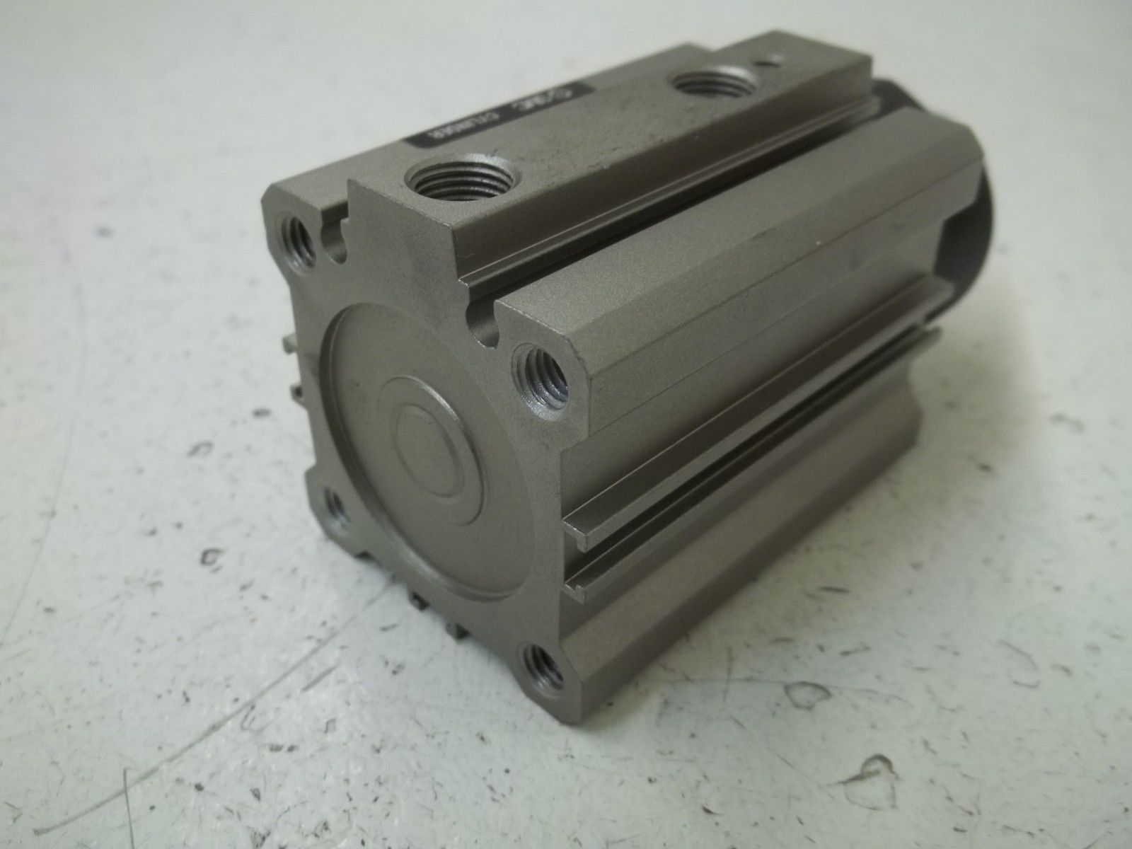 SMC RSQA32-15B PNEUMATIC AIR CYLINDER UNMP