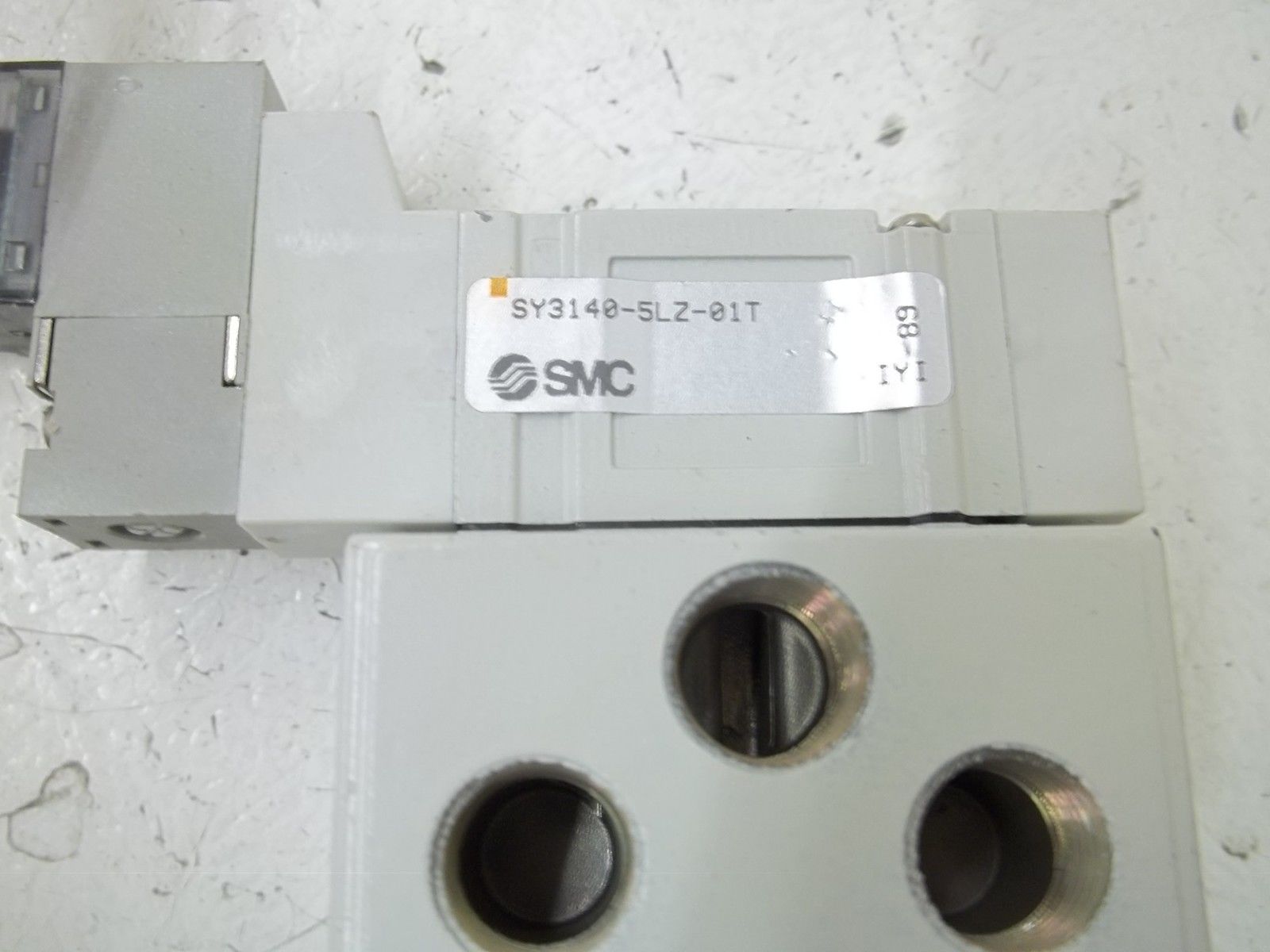 SMC SY3140-5LZ-01T  SOLENOID VALVE UNMP