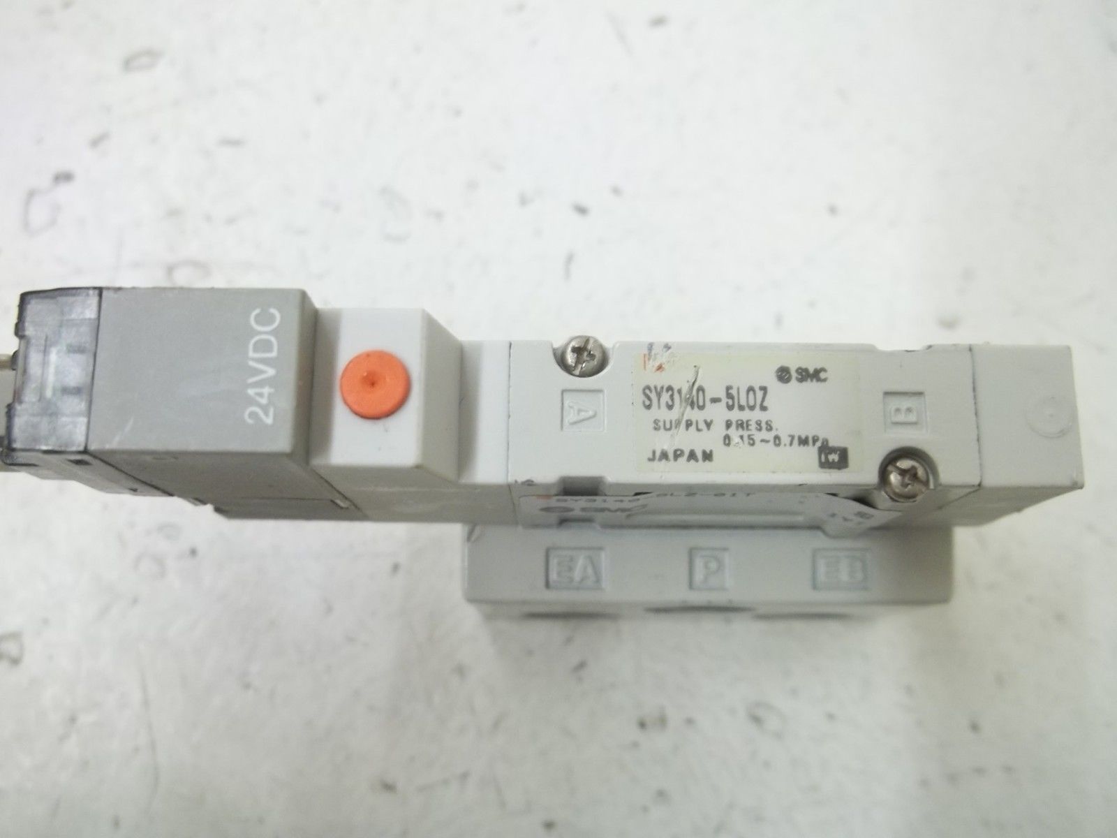 SMC SY3140-5LZ-01T  SOLENOID VALVE UNMP