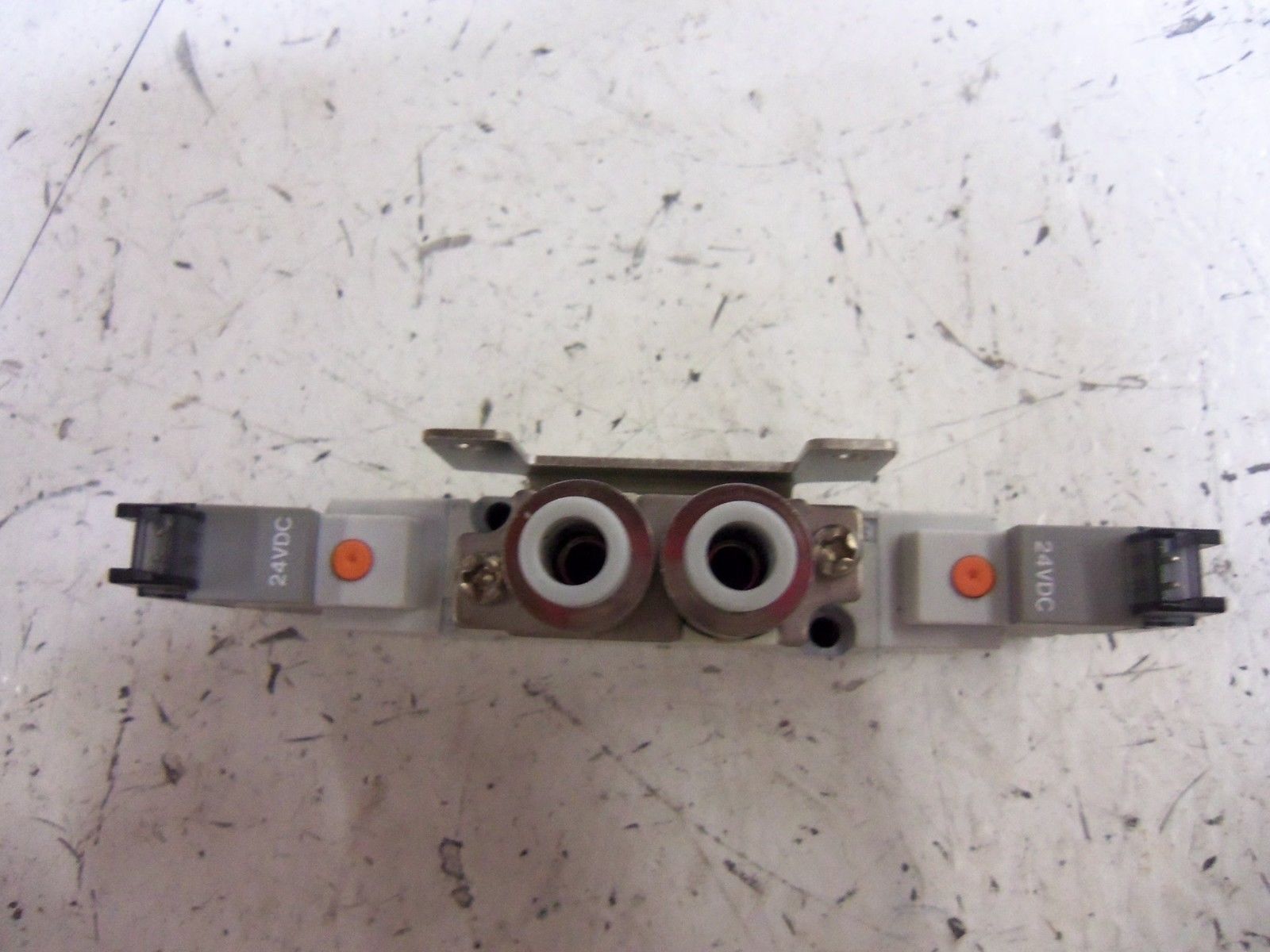 SMC SY5220-5M0Z-C6-F2 VALVE NSNP