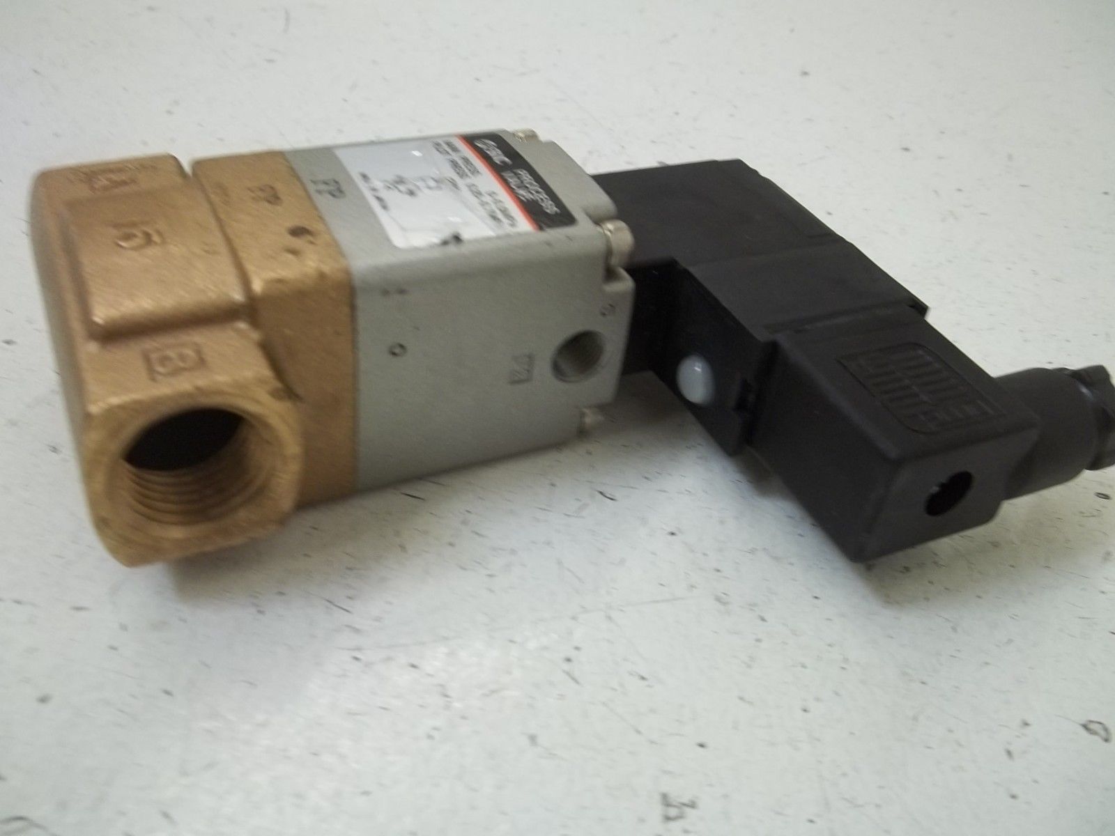 SMC VNB211A PROCESS VALVE UNMP