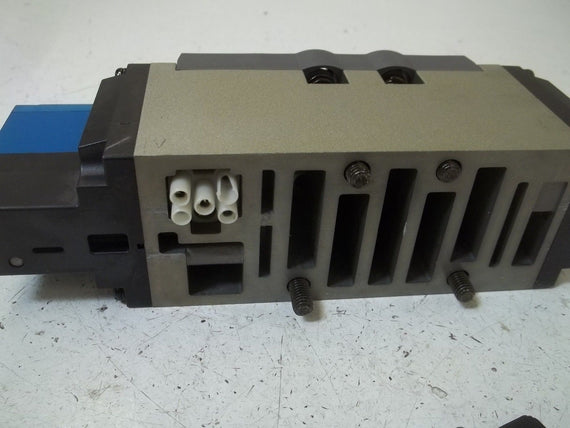 SMC VSS8-8-FG-S-3EZ-V1 SOLENOID VALVE *NEW NO BOX*