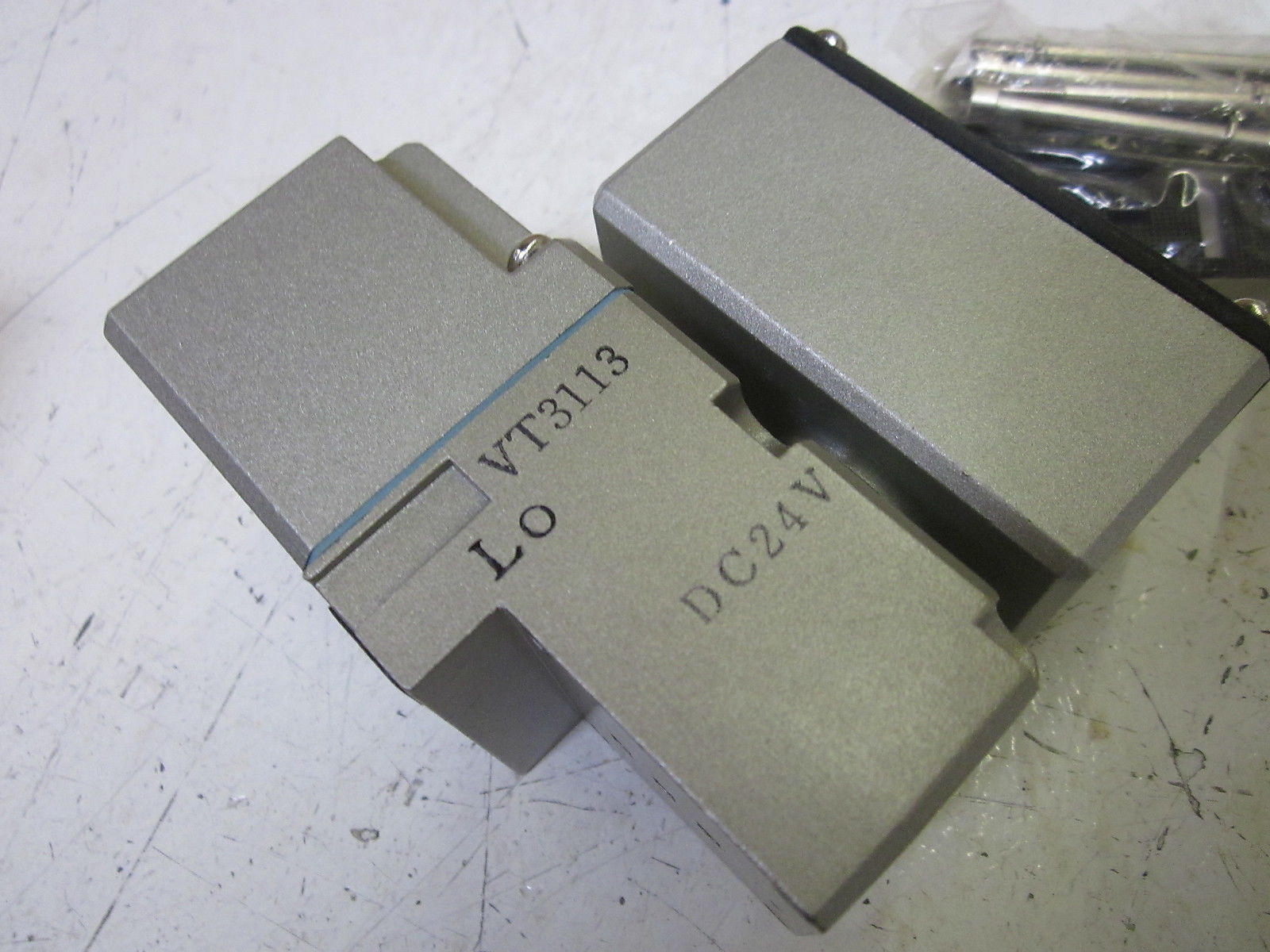 SMC VT3113-005T SOLENOID VALVE  NSMP