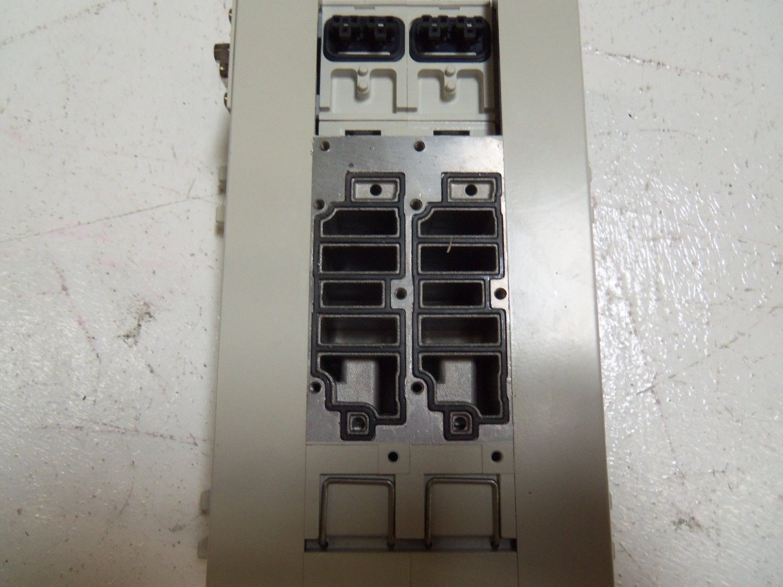 SMC VV5Q41-02N11TFD0 MANIFOLD UNMP