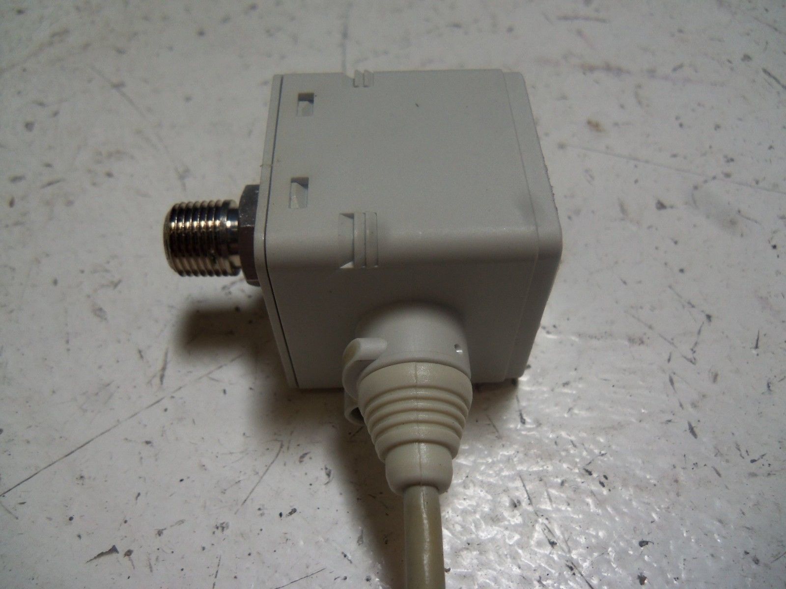 SMC ZSE40F-01-22L DIGITAL VACUUM SWITCH NSMP