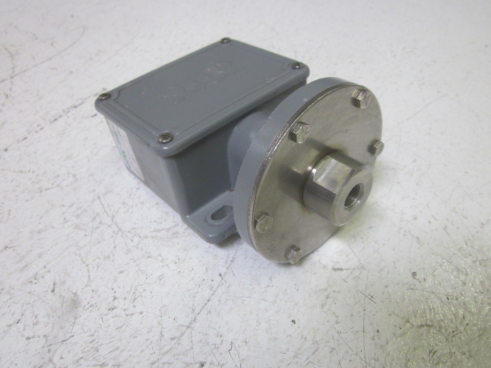 SOR 12NN-K45-V4-C1A-CS PRESSURE SWITCH 1-16PSI 250VAC UNMP
