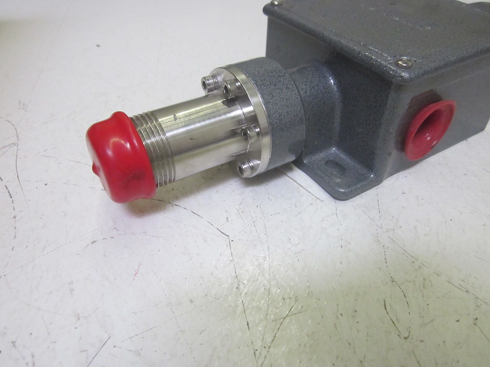 SOR 17RB-Y2-M4-C4A-CS 250V NSNP