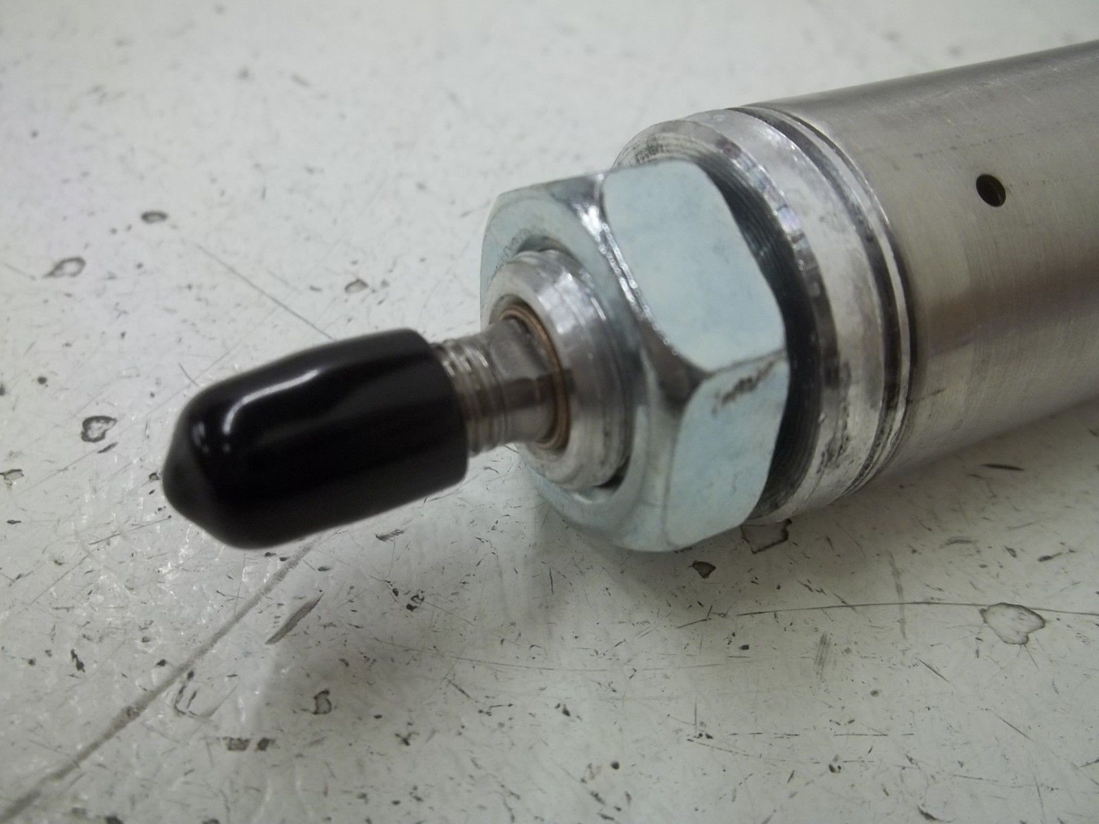 SPEEDAIRE 5ZEJ8 PNEUMATIC CYLINDER UNMP
