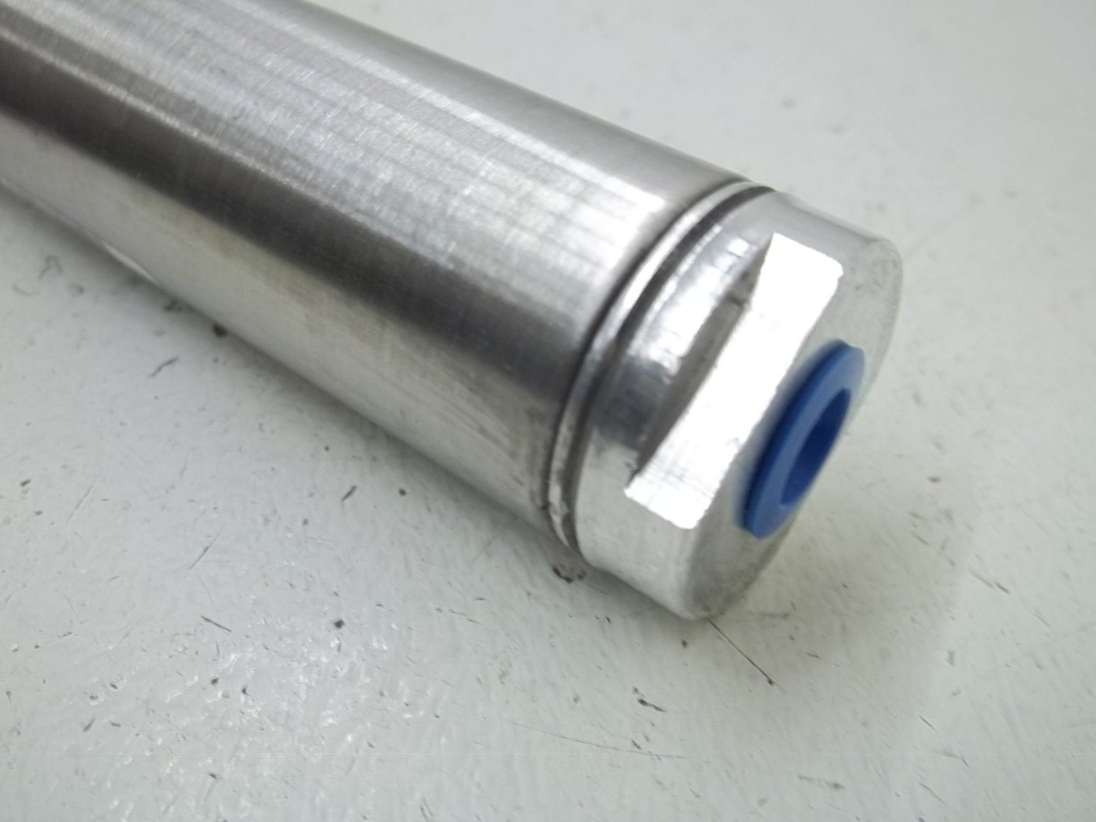 SPEEDAIRE 5ZEJ8 PNEUMATIC CYLINDER UNMP